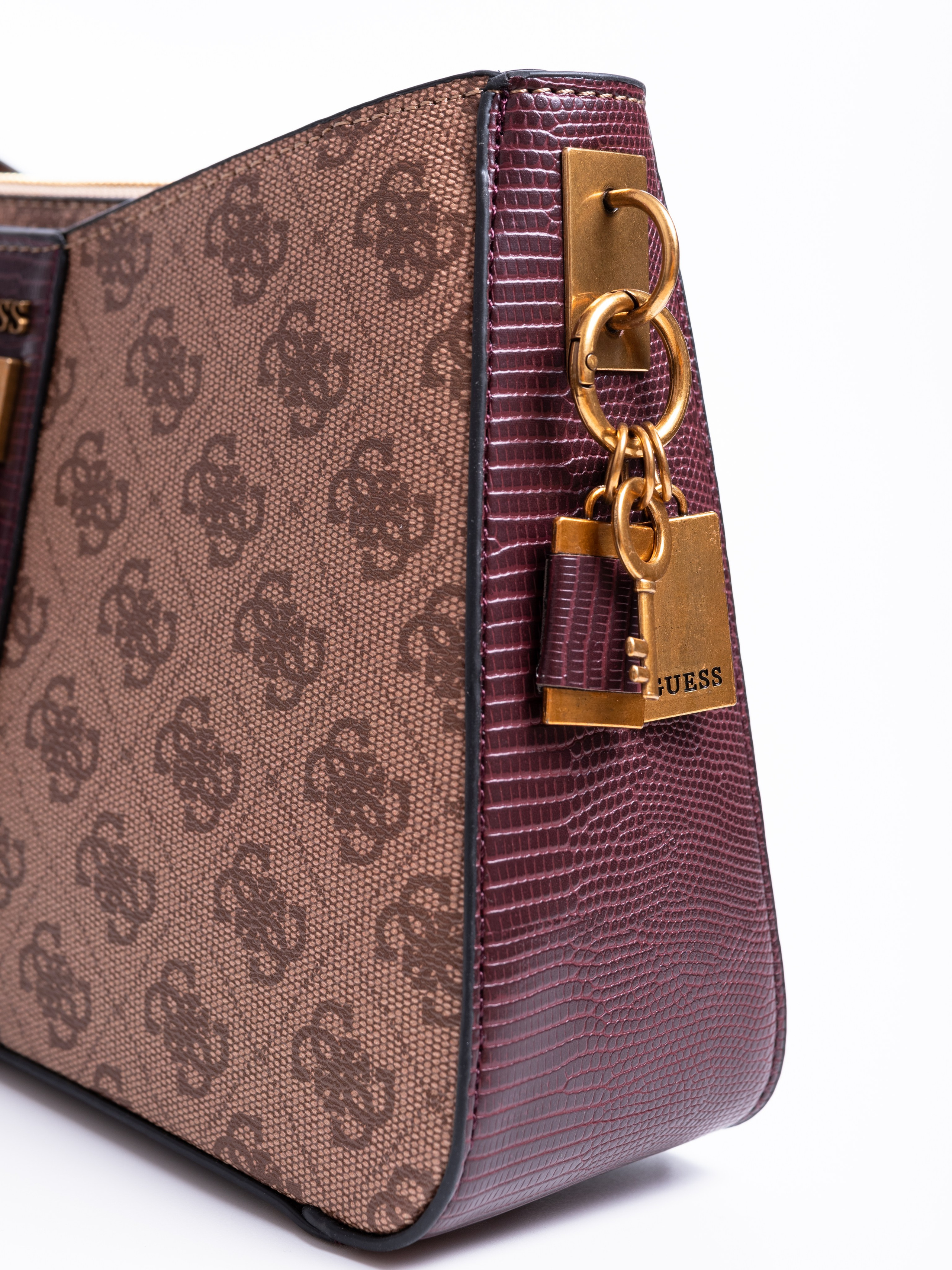 Сумки. Предметный фотограф, фото для маркетплейсов Пятигорск, КМВ