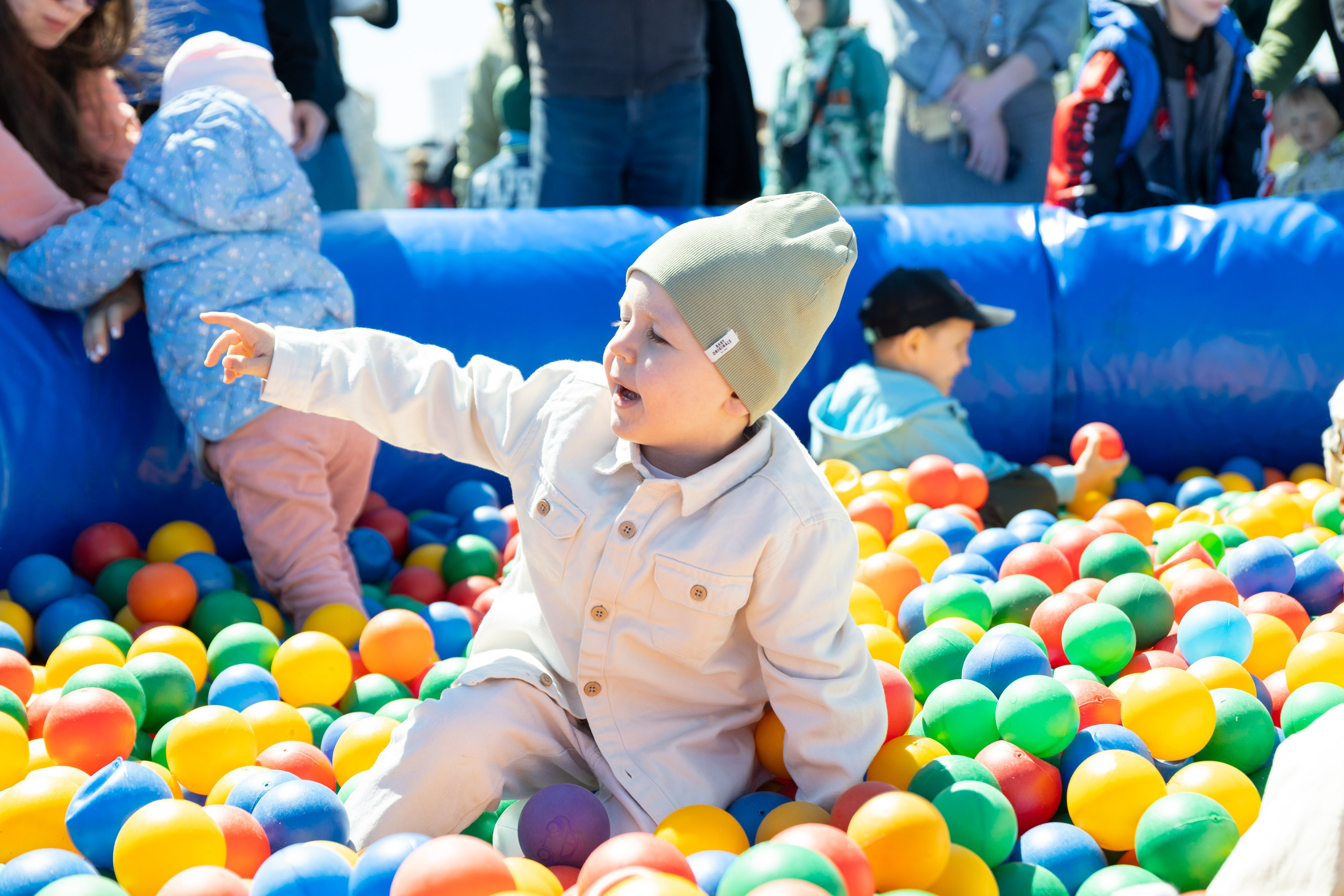День защиты детей у «Эталона». Фотограф Родион Нарудинов