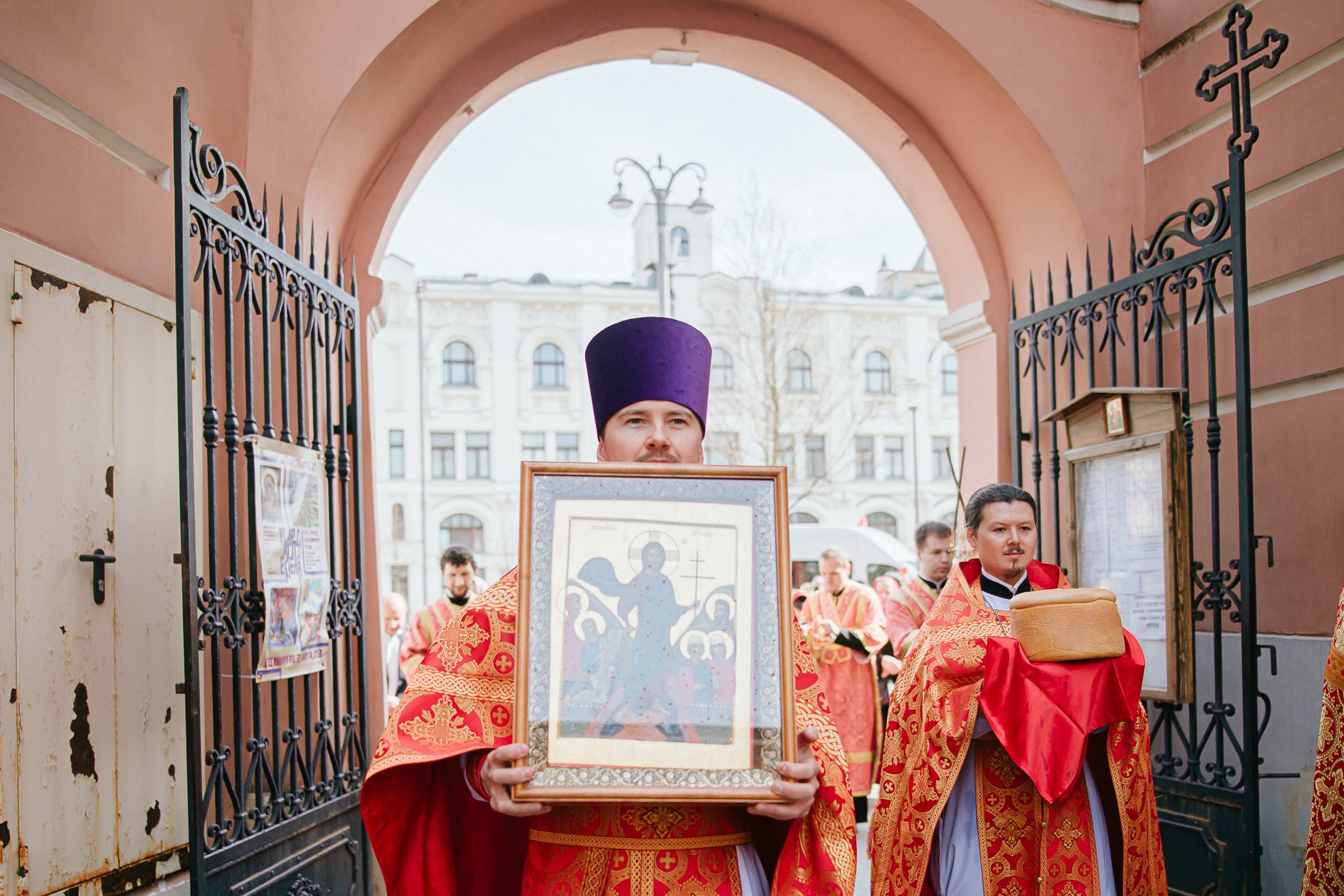 Служение митрополита Павла в среду Светлой седмицы. Храм апостола Иоанна Богослова под Вязом. Фотограф на венчание, крещение