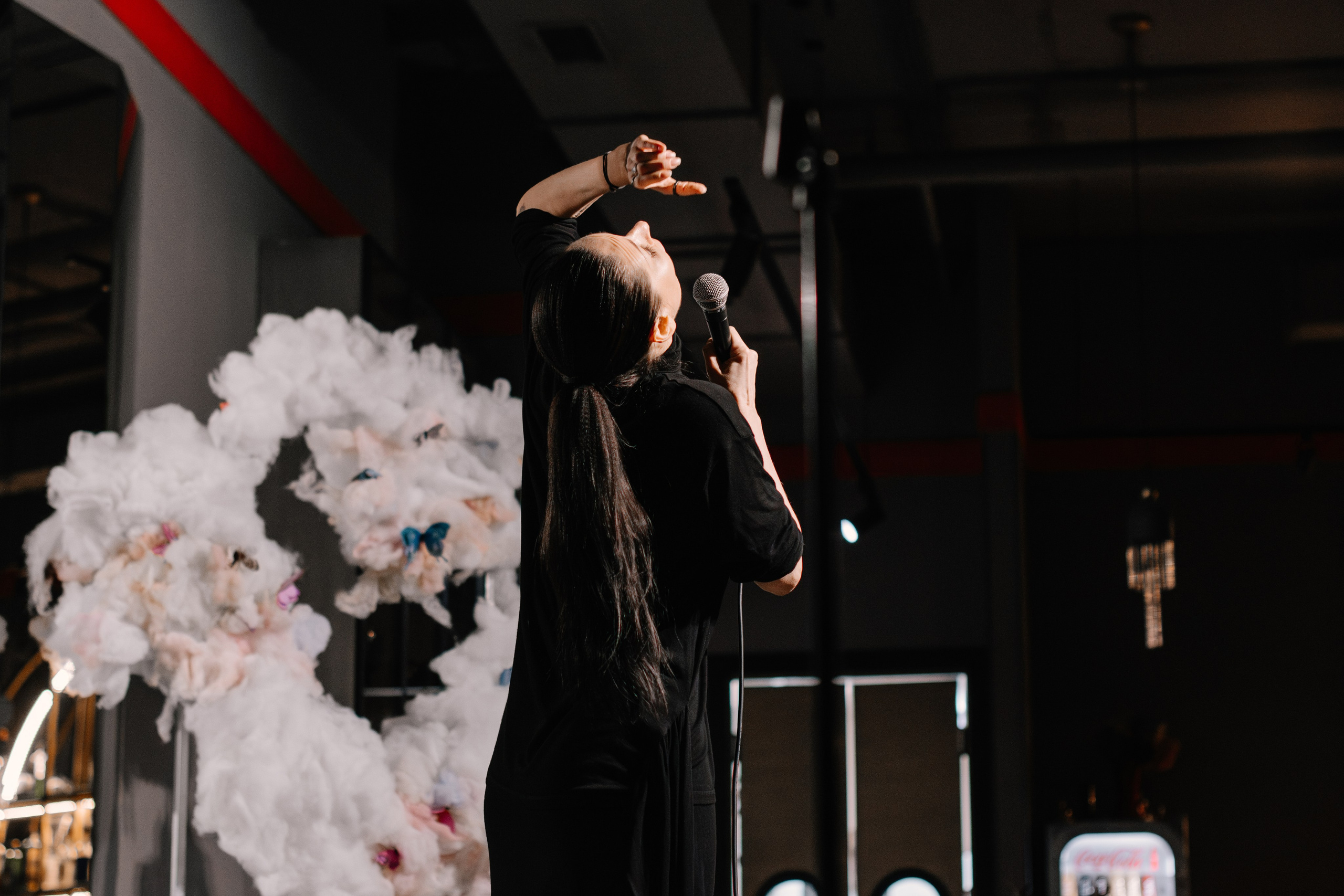 StandUp с Наташей Красновой. 1 апреля в Sketch. Фотограф в Челябинске Любовь Денисенко