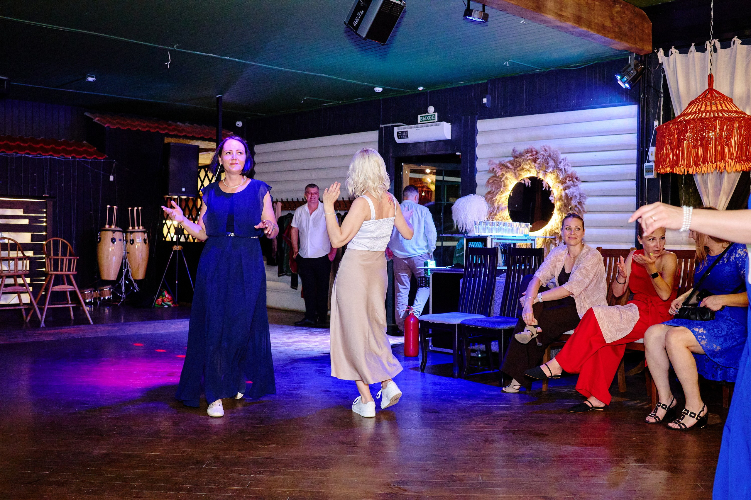 Выпускной 35 Сош. Фотограф Выпускные альбомы Таганрог Сергей Коробченко