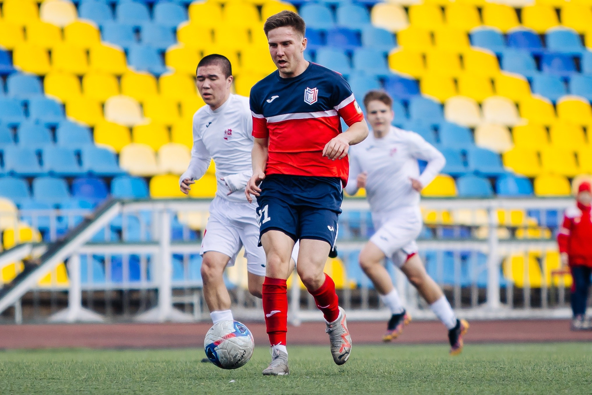 ФК «Металлург-Магнитогорск» vs ФК «ОСШ-Челябинск-М» // 05.04.25. Денис Прохоров Фотограф в г. Магнитогорск