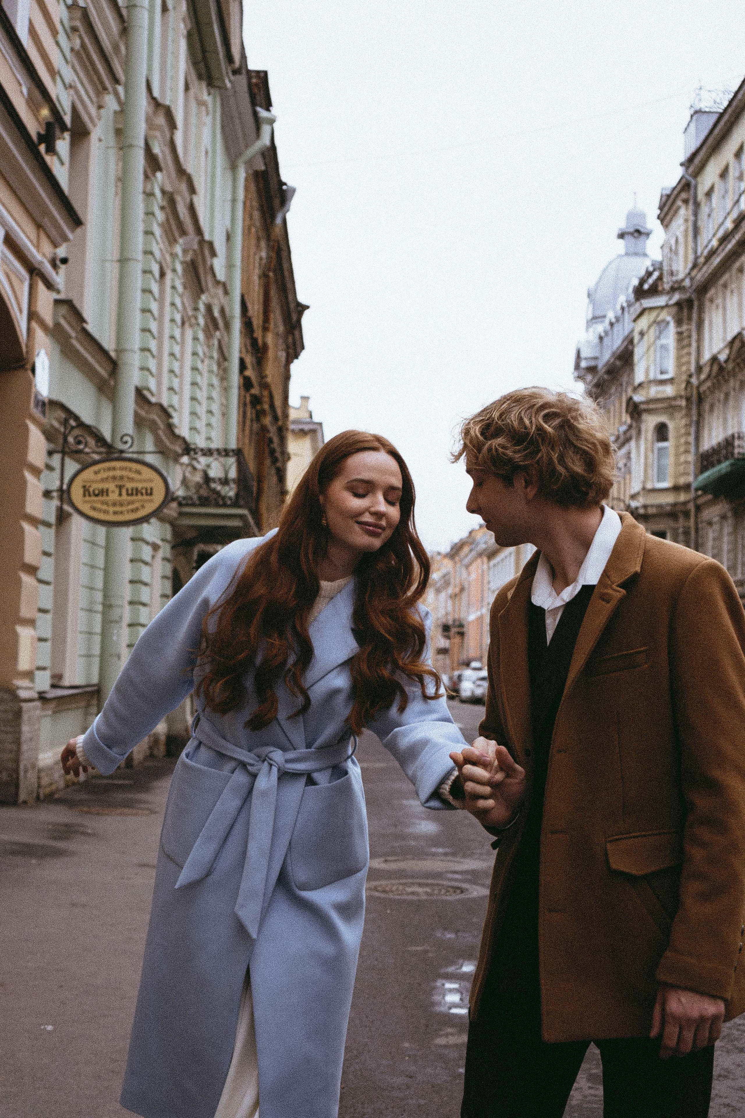 СВАДЕБНАЯ СЬЕМКА В ОТЕЛЕ. СБОРЫ ЖЕНИХА И НЕВЕСТЫ И ТАКЖЕ ТОР И ПОДГОТОВКА К ПРОГУЛКЕ И ПРОГУЛКА ПО ПЕТРОГРАДКЕ. Профессиональный фотограф, Санкт-Петербург — Виктория Богомолова