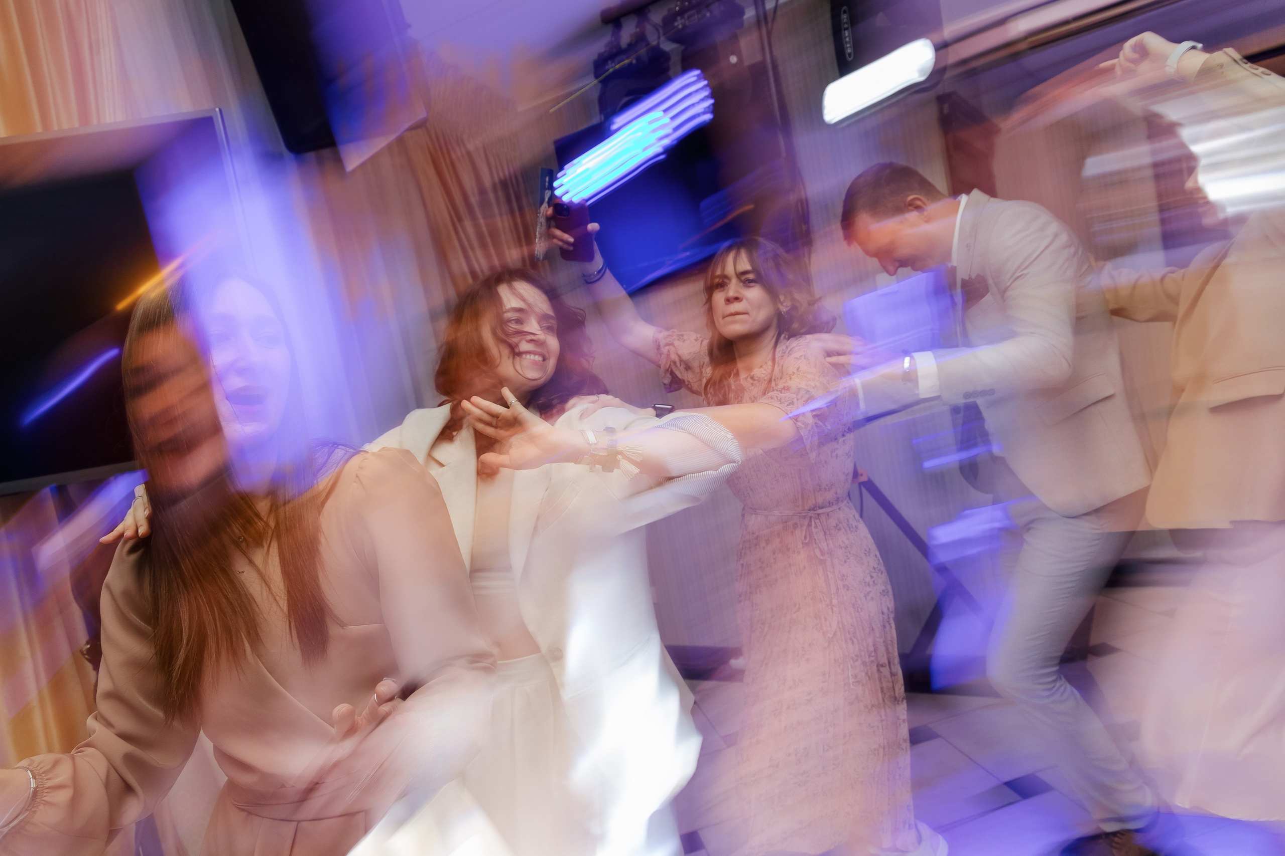 Максим и Юля. Дом офицеров. Свадебный фотограф в Хабаровске