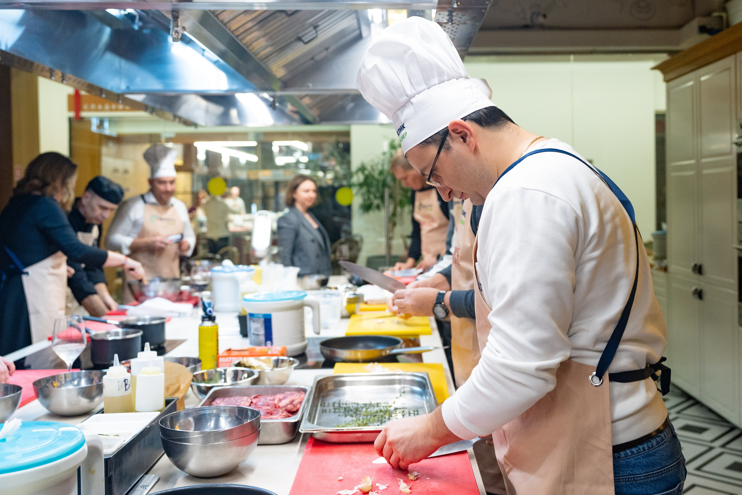 NOVIKOV SCHOOL — Умами зал. Фотограф Никита Комаров