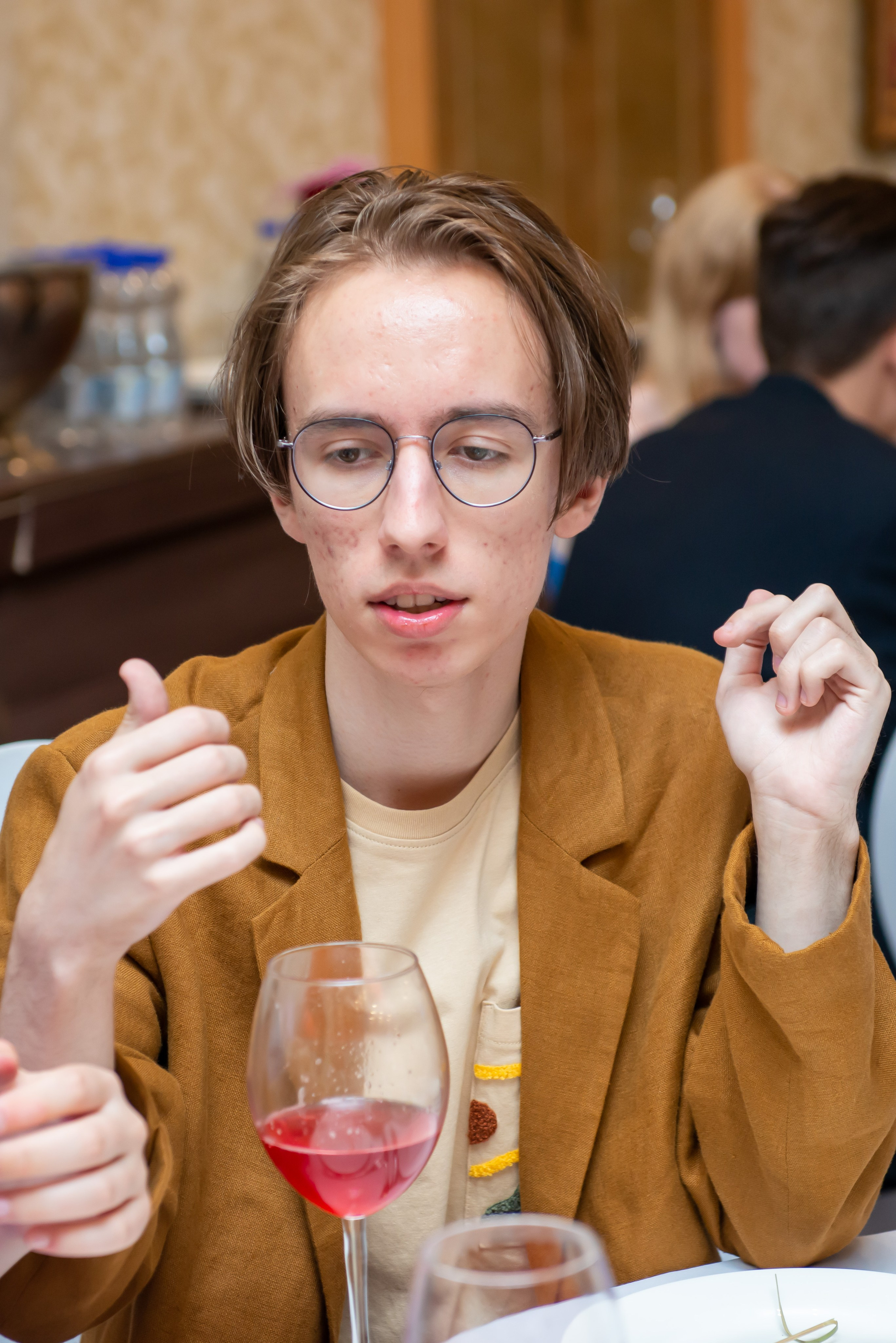 Выпускной вечер в гимназии № 37, ресторан La Ronde