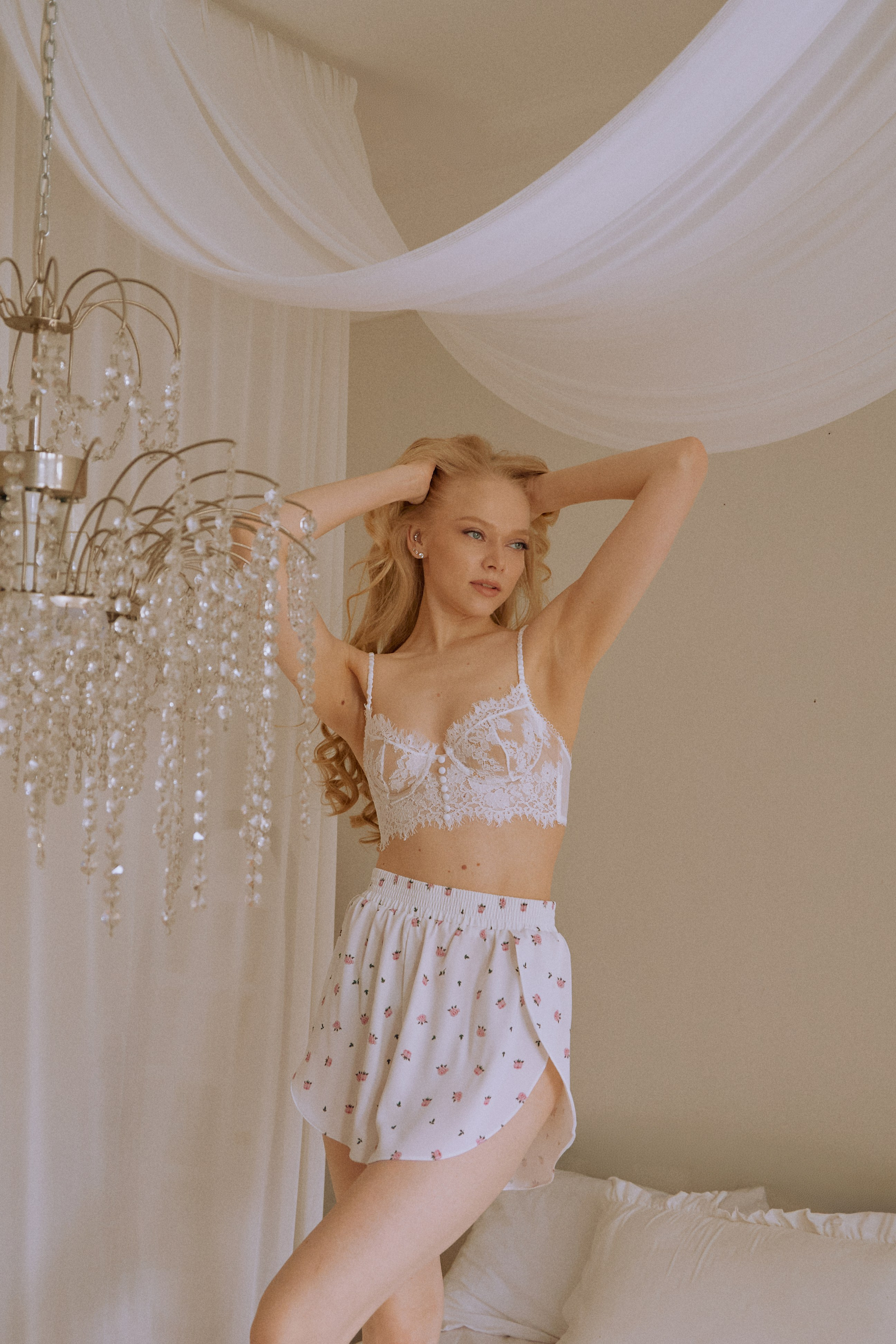 Катя в «Ля Мезон». Екатерина Богданова — портретный фотограф в Екатеринбурге | контент фото и видео съемка для бизнеса