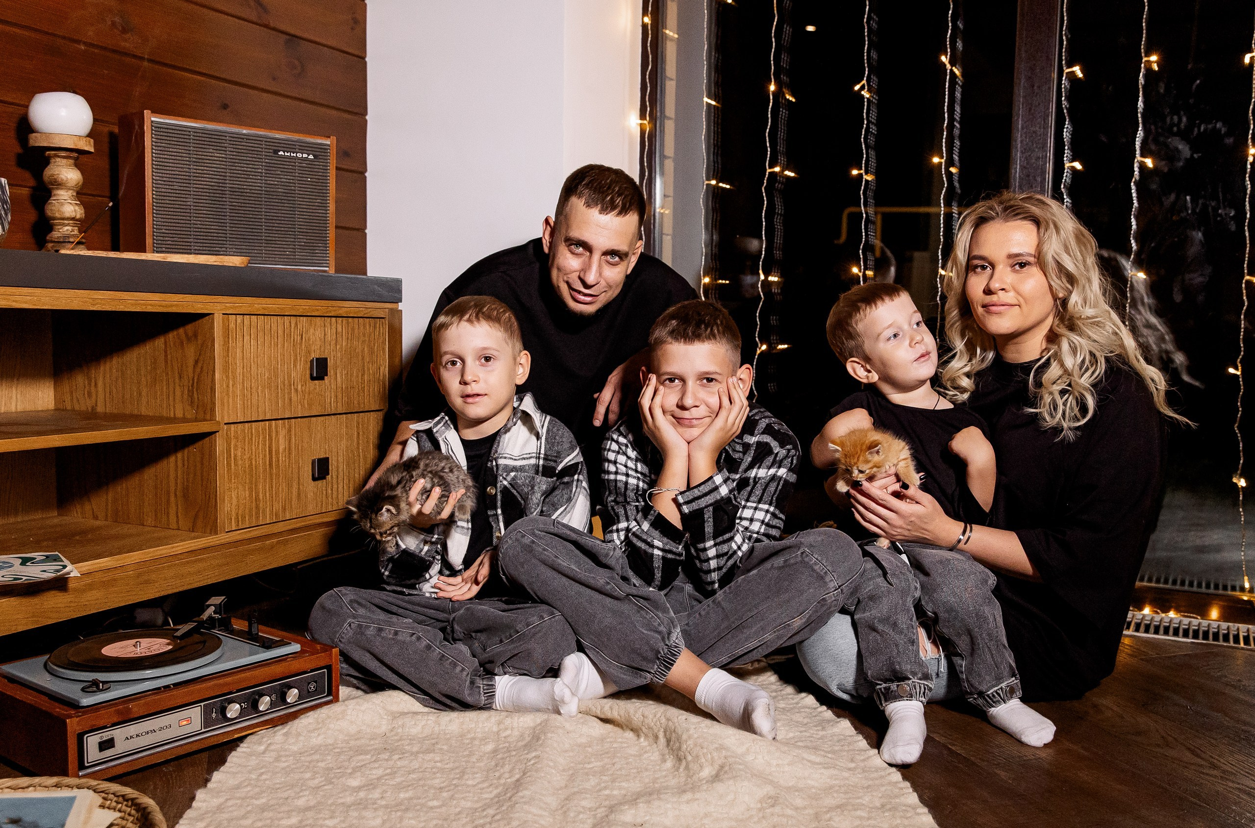 Эдуард и Дарья с сыновьями. Свадебный и семейный фотограф в Челябинске Юлия Ишимова