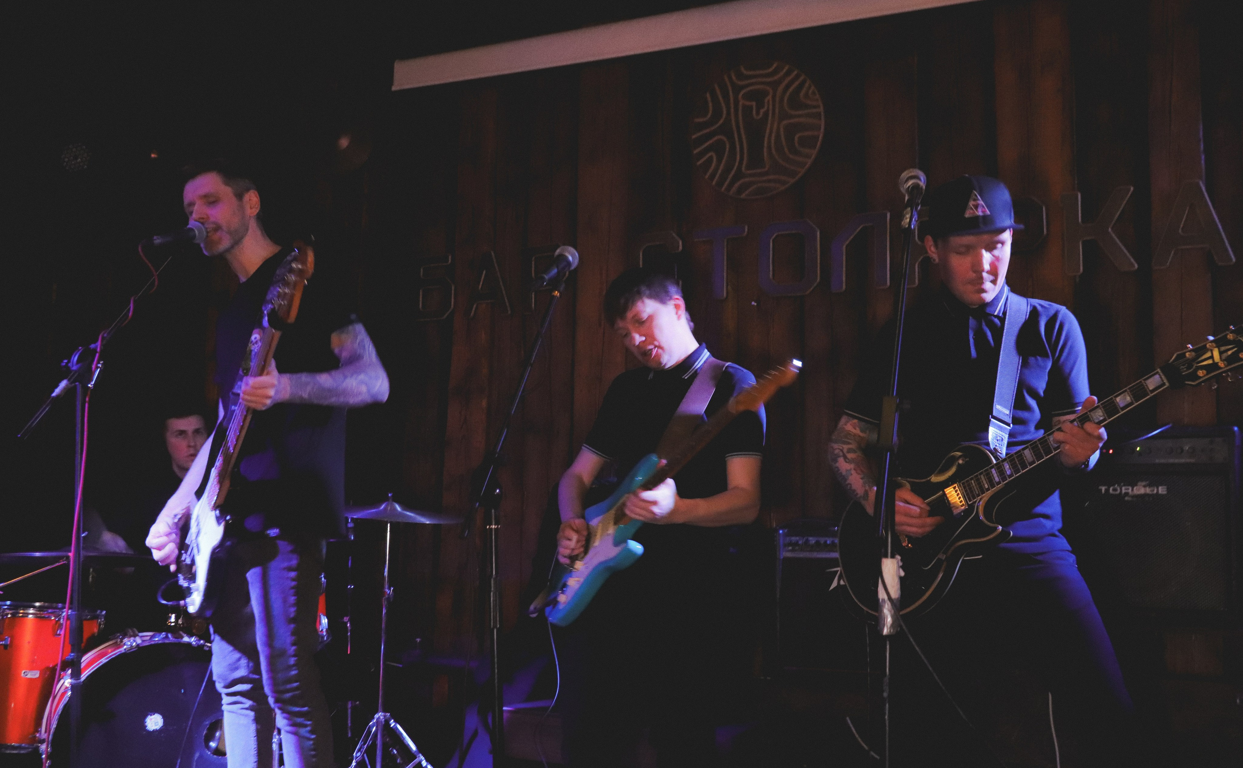 Концерт рок-группы. Фотограф репортажей и стритфотосессий в Москве Людмила Смирнова