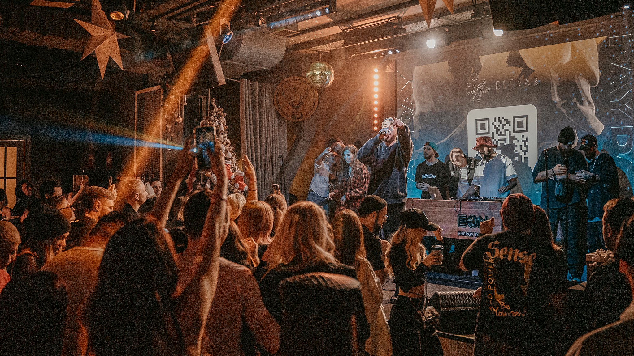 Фотограф концертов Москва. Контент-фотограф в Москве Тима Забабурин