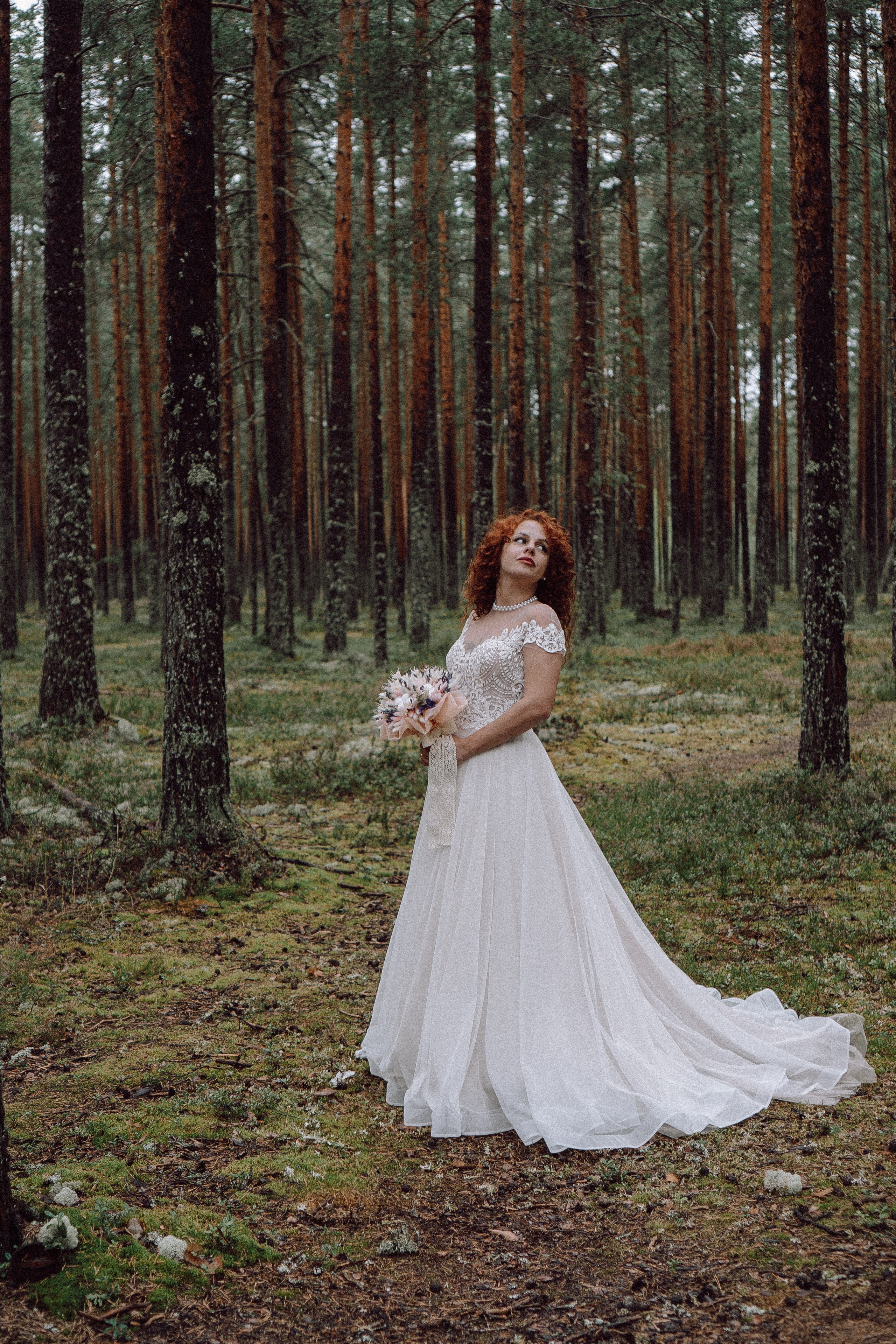СВАДЕБНАЯ ФОТОСЕССИИЯ ПАРЫ В ГОРОДЕ ПРИОЗЕРСК В СОСНОВОМ ЛЕСУ И С ПИКАПОМ. Профессиональный фотограф, Санкт-Петербург — Виктория Богомолова
