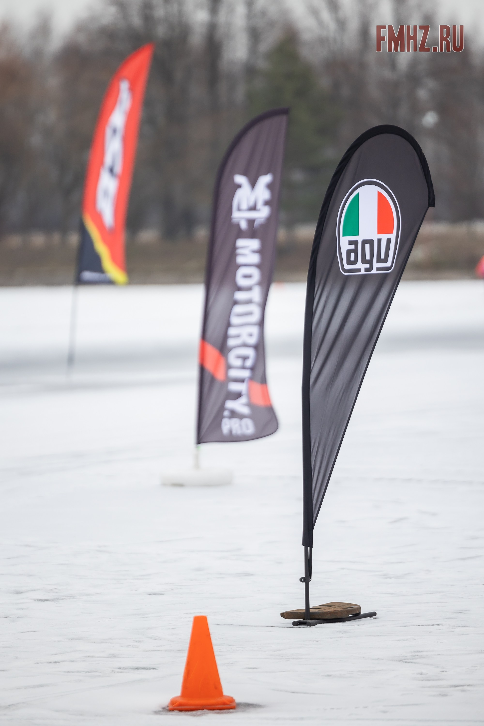 Первый этап Кубка МФР по мотокроссу на льду Большого Крылатского пруда в Москве. 8 февраля 2025 г. Фотограф Владимир Охрименко