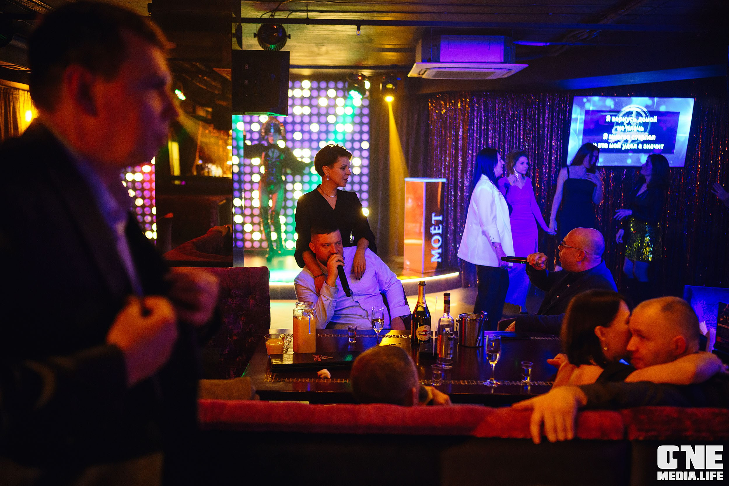 Фоторепортаж из караоке-клуба Эйфория. One Media Life: фоторепортажи, фотоотчеты с мероприятий и заведений