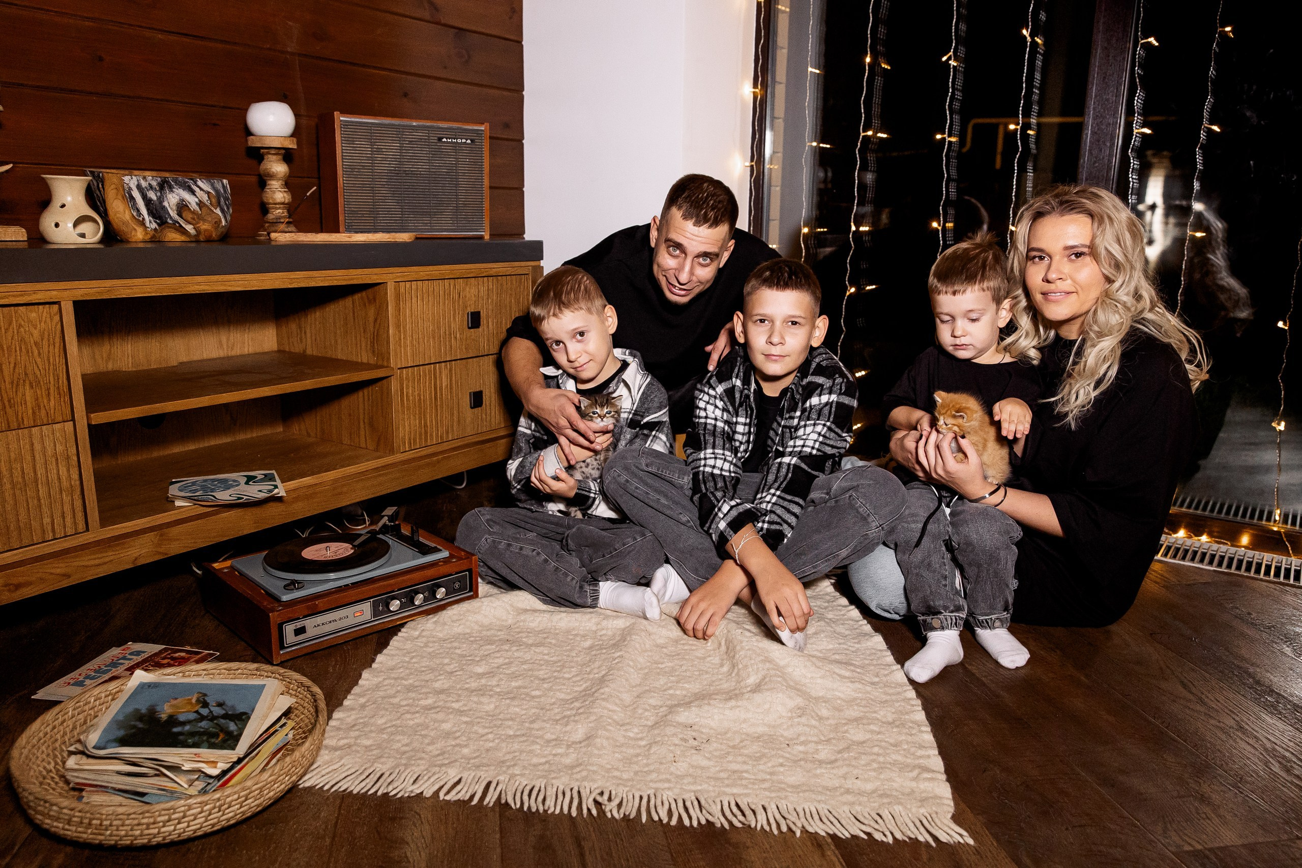 Эдуард и Дарья с сыновьями. Свадебный и семейный фотограф в Челябинске Юлия Ишимова