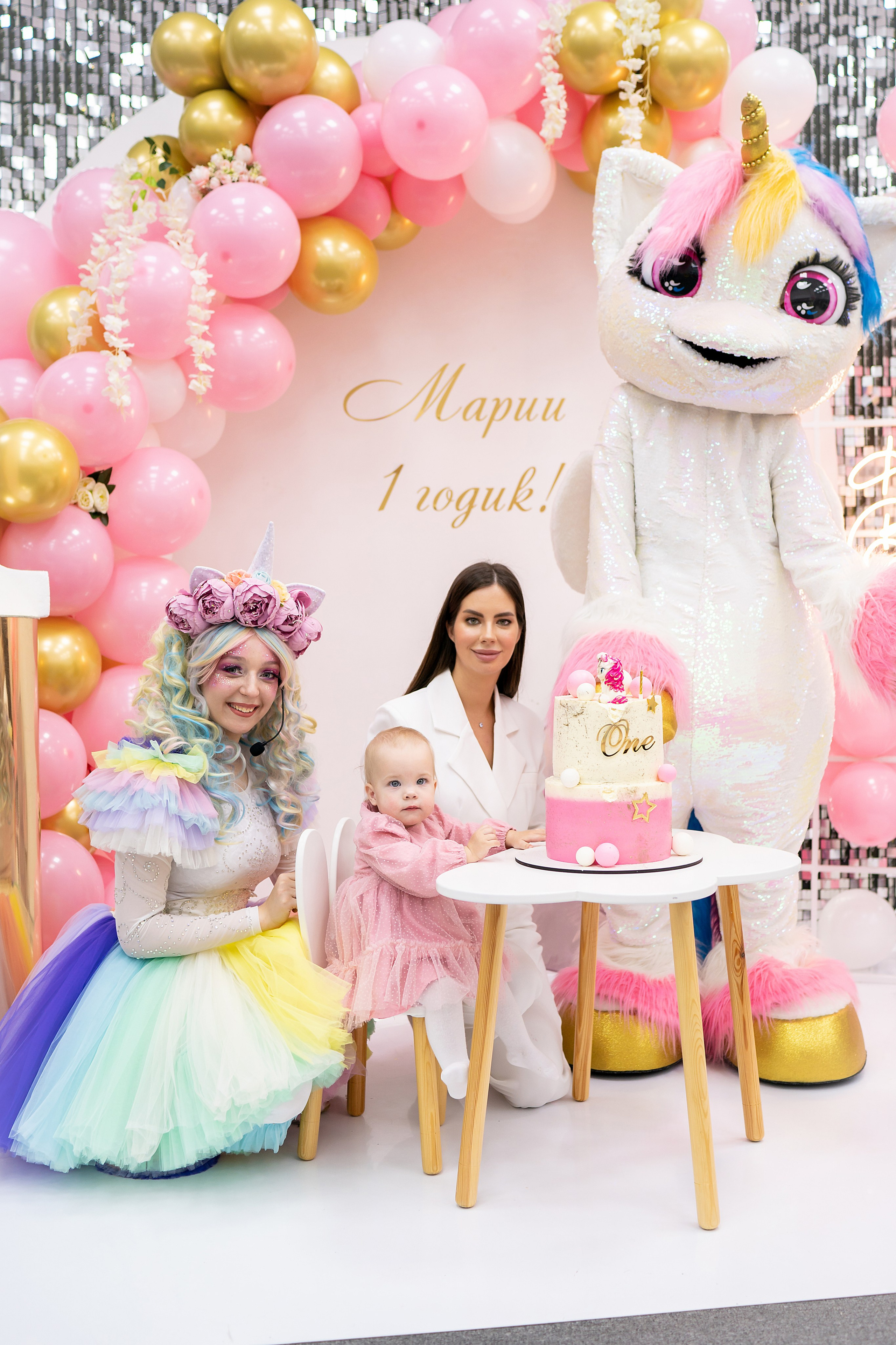 Годик Марии. Фотограф на Крещение и Венчание в Красноярске Рамазанова Юлия