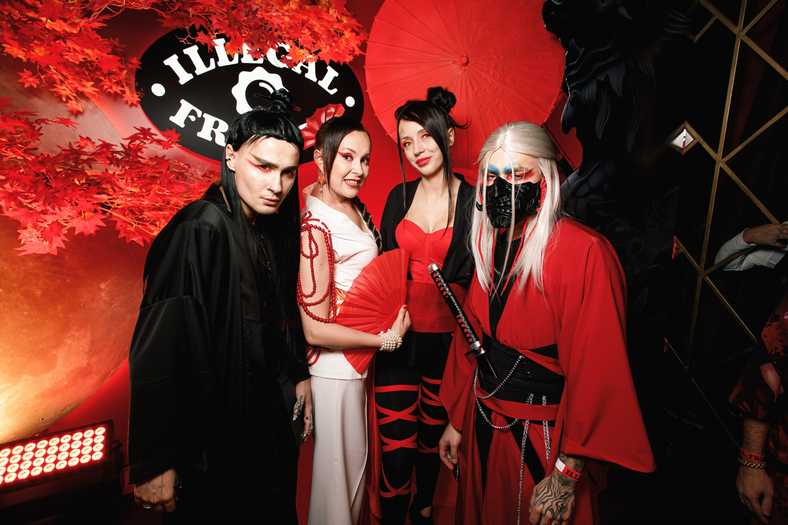 ILLEGAL FRIENDS | ASIA. СВОИ. ФОТООТЧЕТЫ-СОБЫТИЯ-МЕСТА