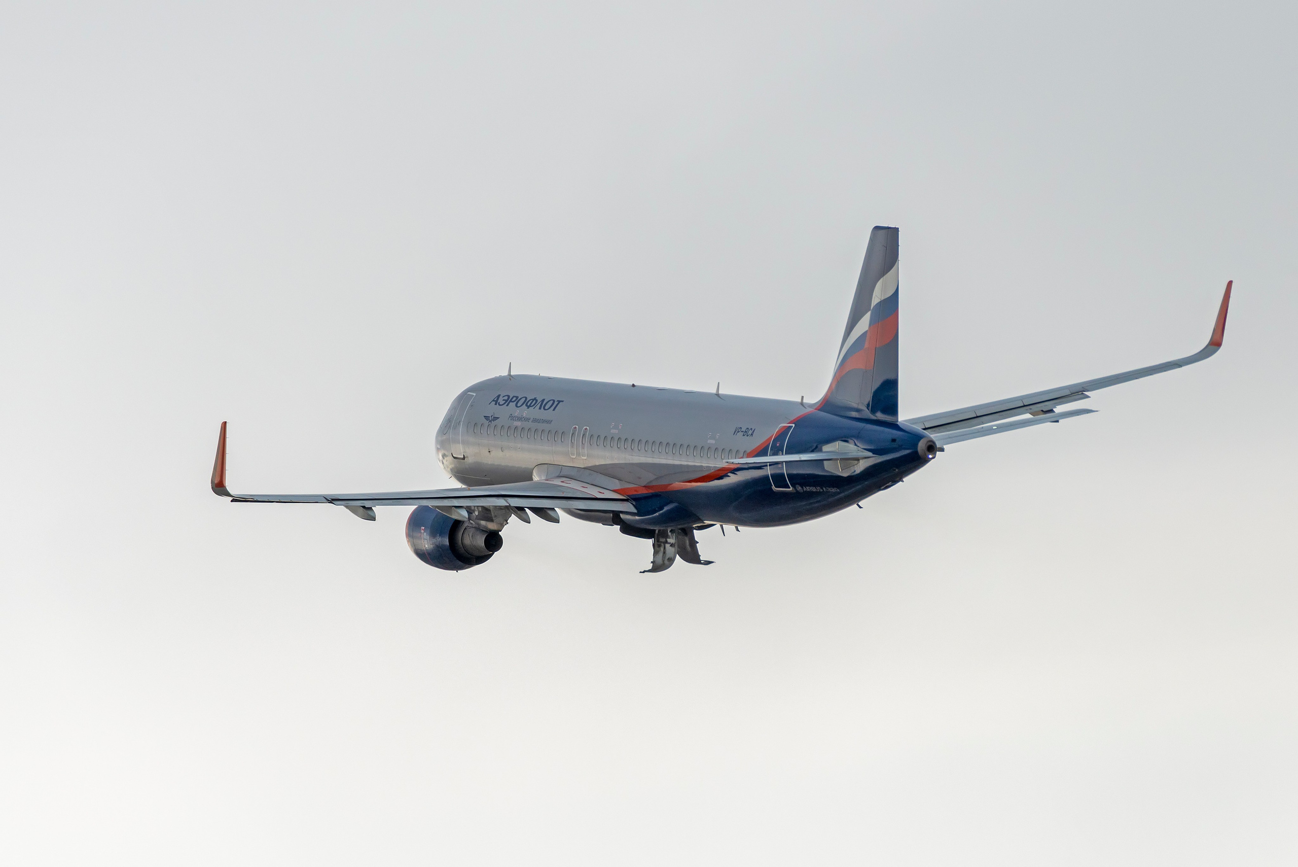 Авиация: самолеты, вертолеты, небесные зарисовки. От прошлого к будущему авиации через фотографию