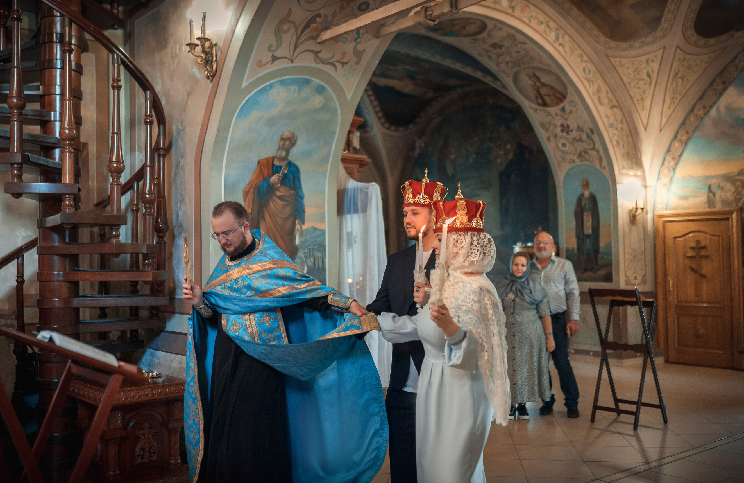 Венчание в Никольском храме, Сидоровское. Семейный фотограф и фотограф на таинства в Москве Юлия Калайджян