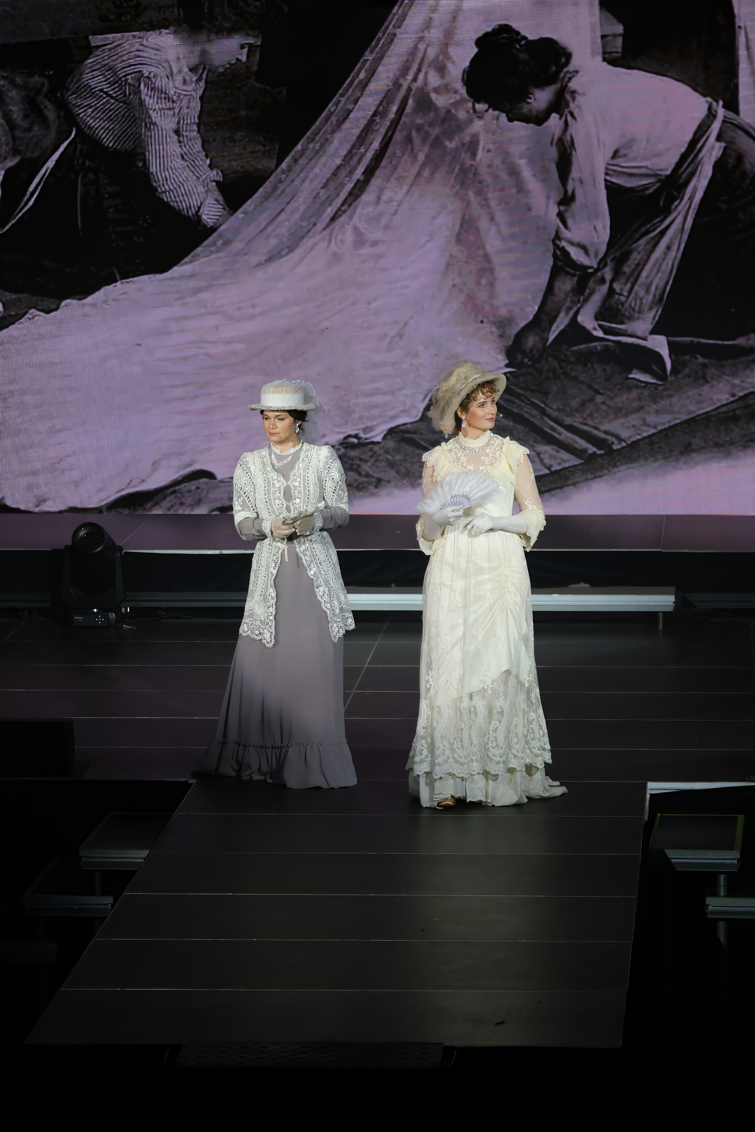 Подиумный спектакль «Стиль Надежды». Добро пожаловать в студию «Цифровой скульптор»  где искусство встречается с технологиями!