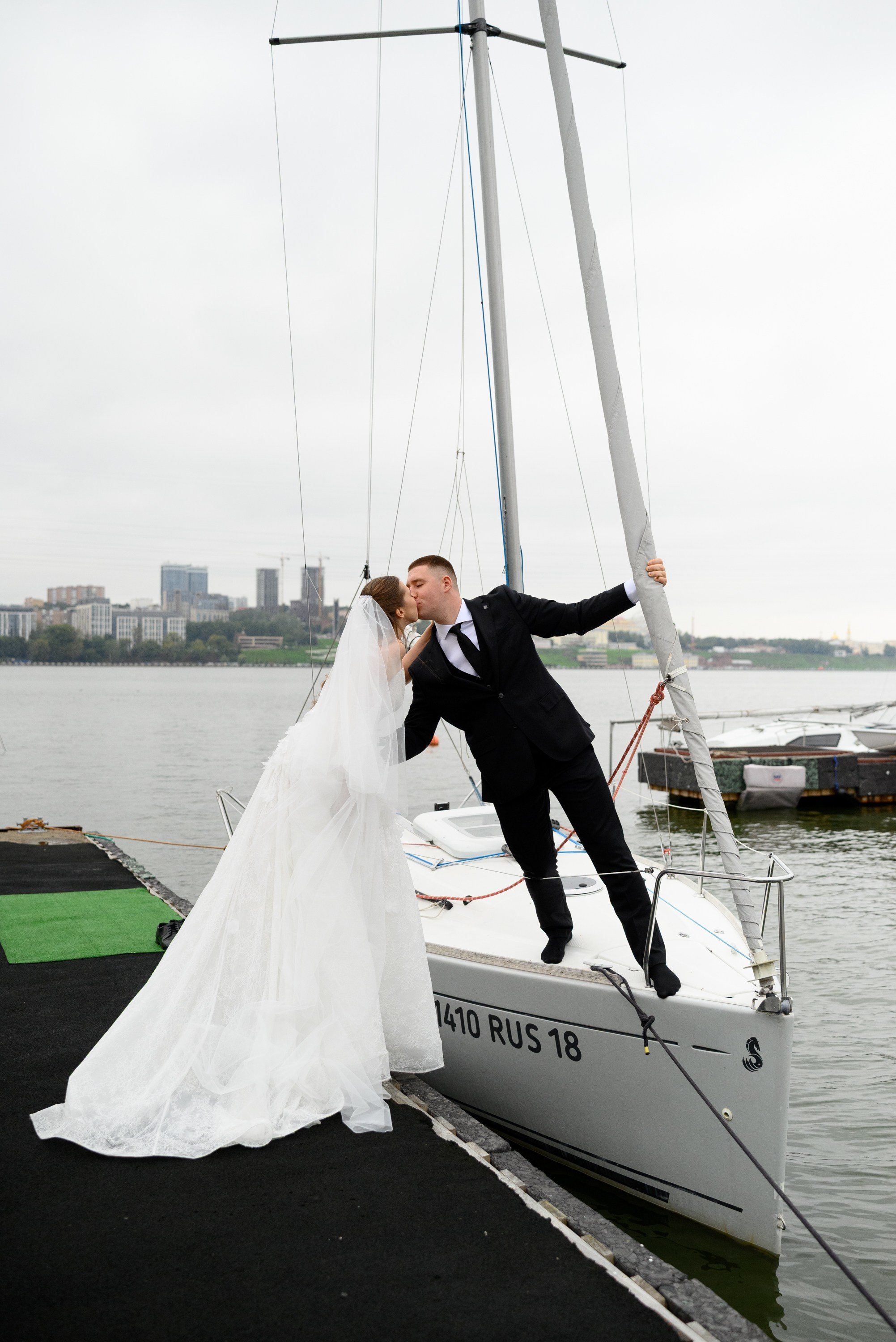 Яхт-клуб. Свадебный фотограф Ижевск Петр Шишков