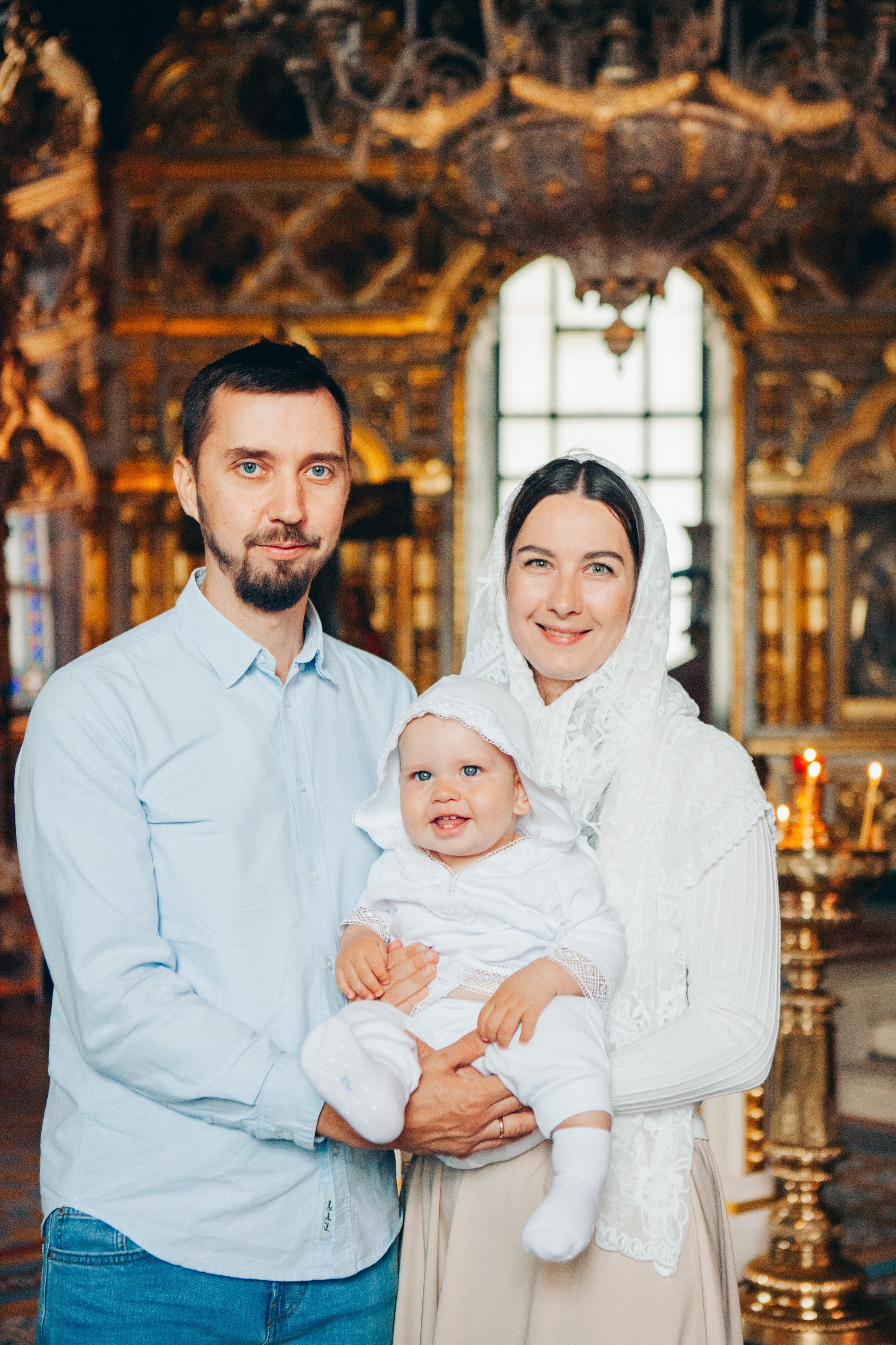 Крещение ребенка в церкви. Фотограф Ольга Ефремова