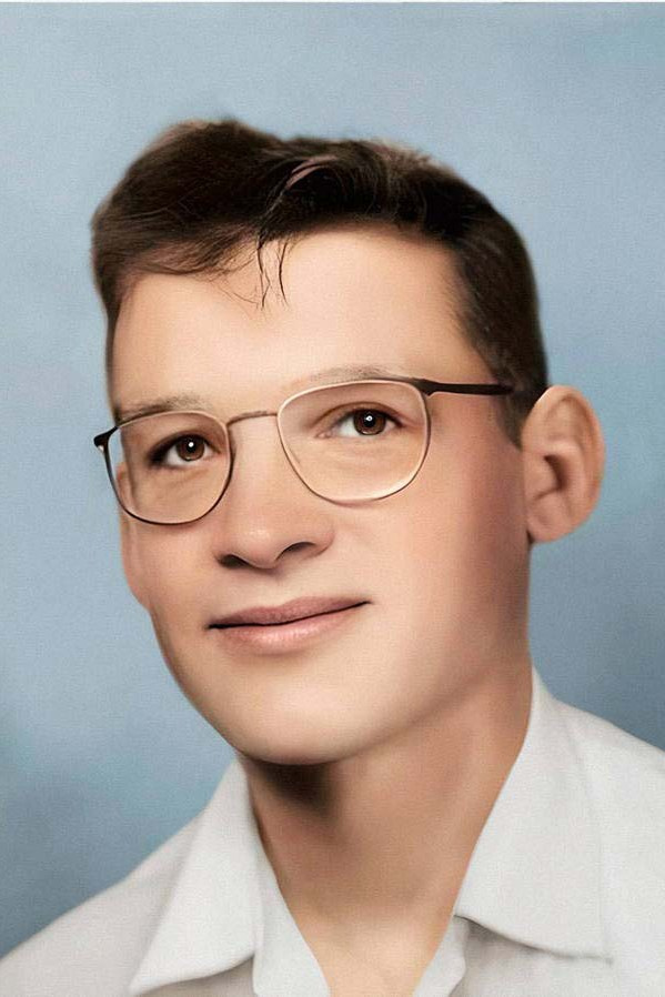 AI Photo Retoucher and Image Restorer Zhanna Ognivo