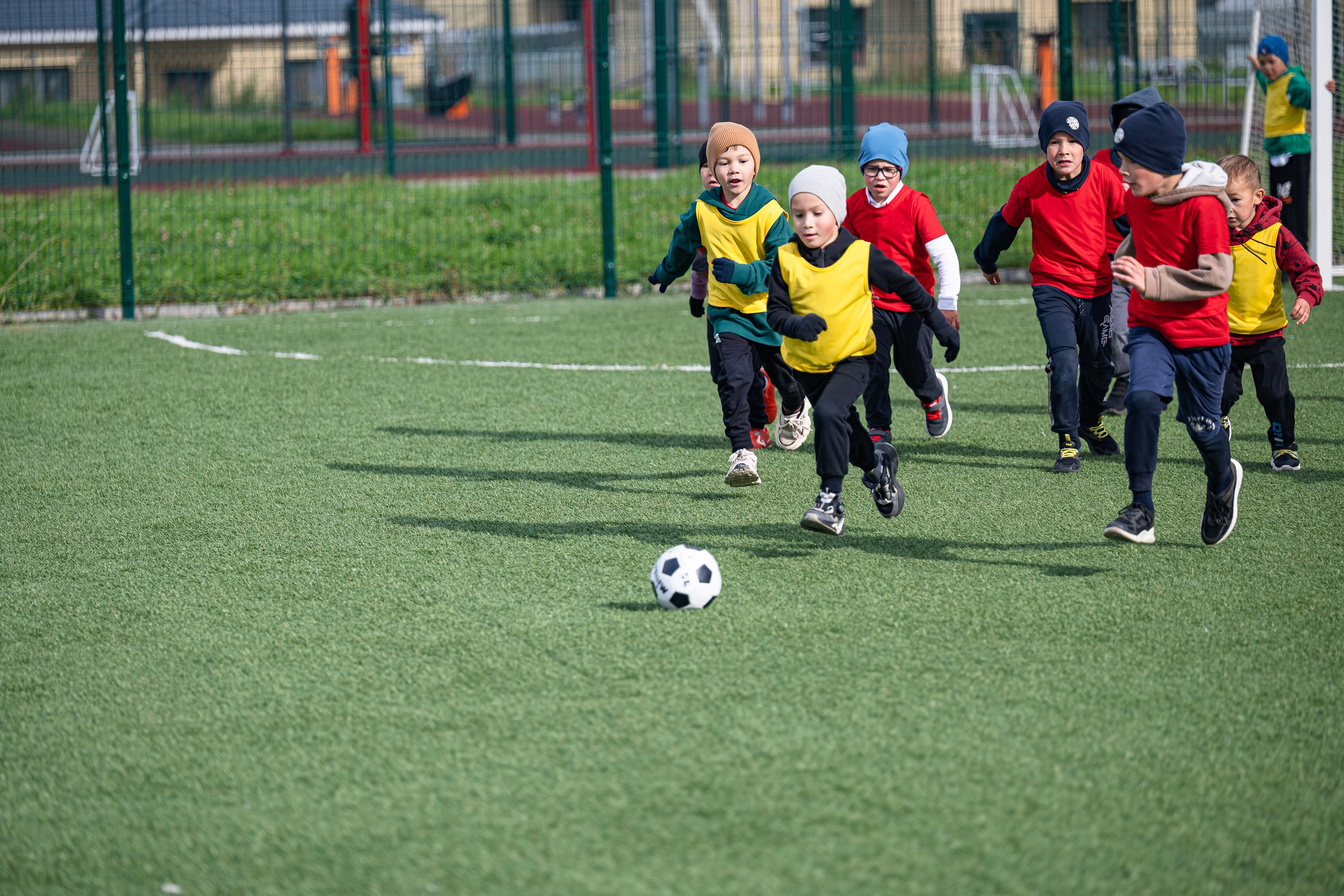 Детский футбол. Республика Татарстан, Высокогорский район, с. Высокая Гора. Свадебный фотограф в Казани, и Зеленодольске Радик Мухаметов