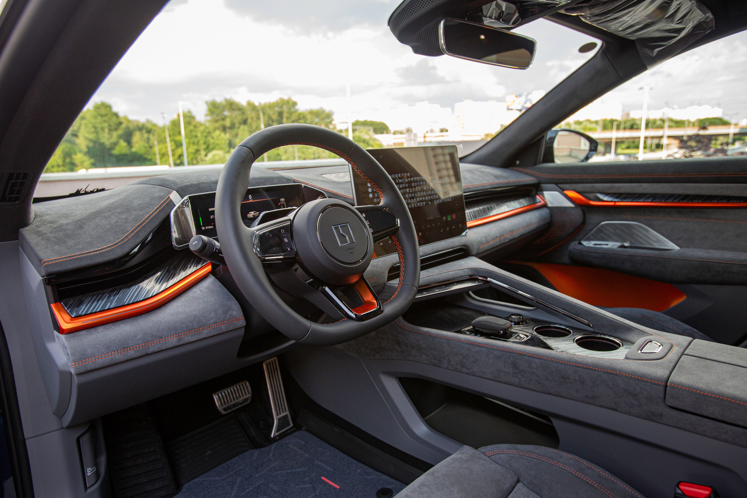 Zeekr 001. Автомобильный фотограф в Москве Андрей Емельянов