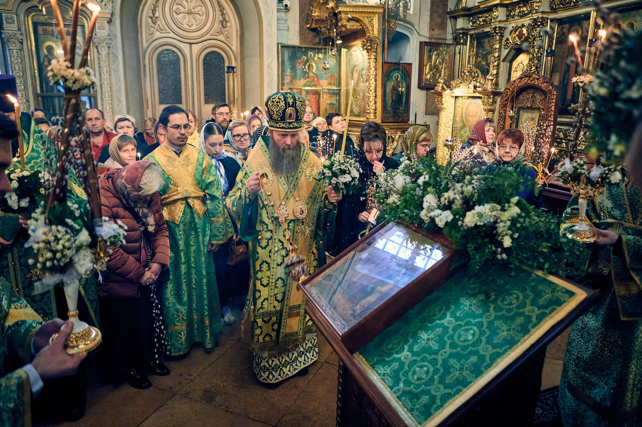 ВСЕНОЩНАЯ НА ВЕРБНОЕ ВОСКРЕСЕНИЕ. DMITRY MOISEENKO — фотограф, художник, топ-стилист