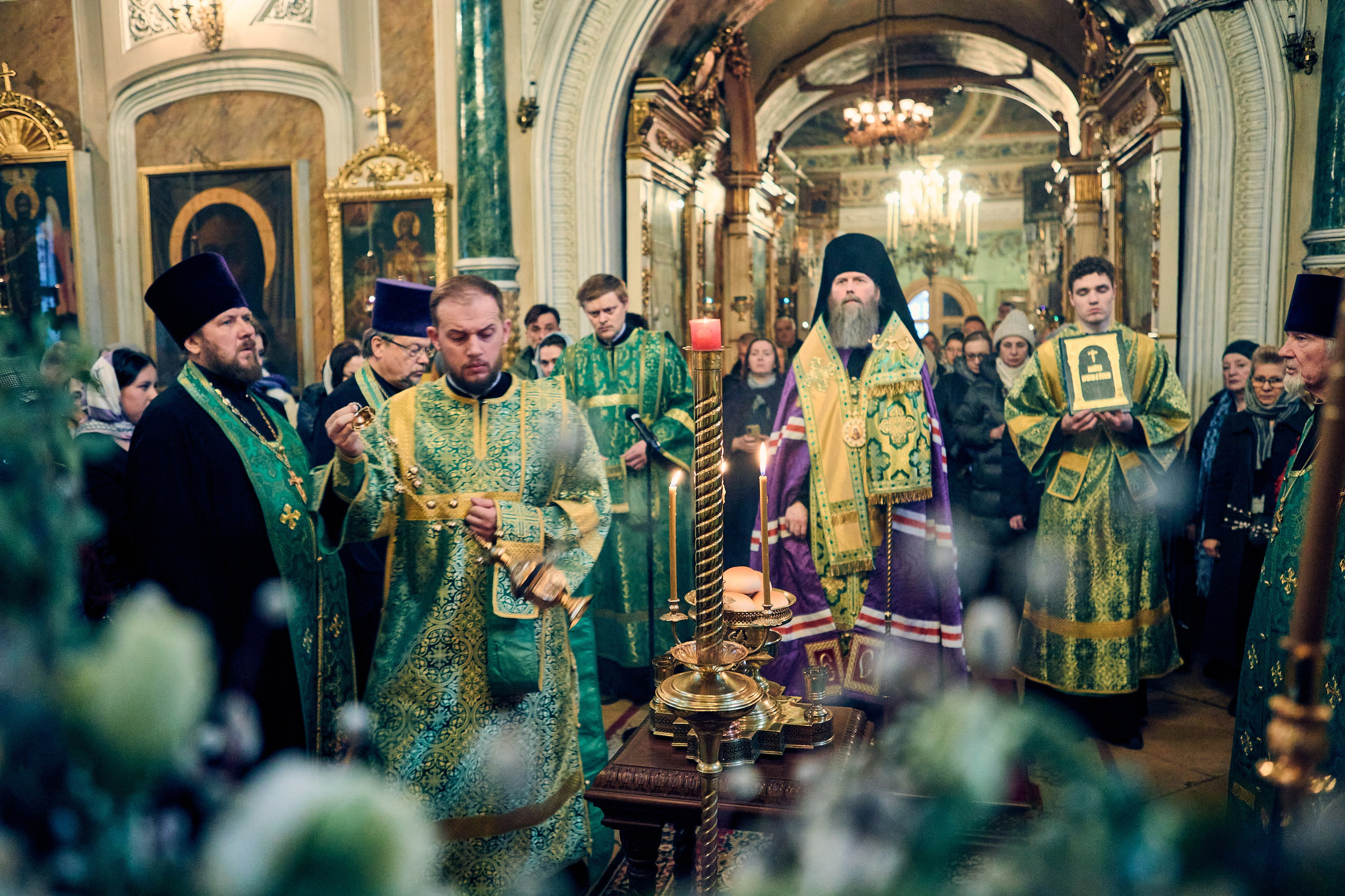 ВСЕНОЩНАЯ НА ВЕРБНОЕ ВОСКРЕСЕНИЕ. DMITRY MOISEENKO — фотограф, художник, топ-стилист