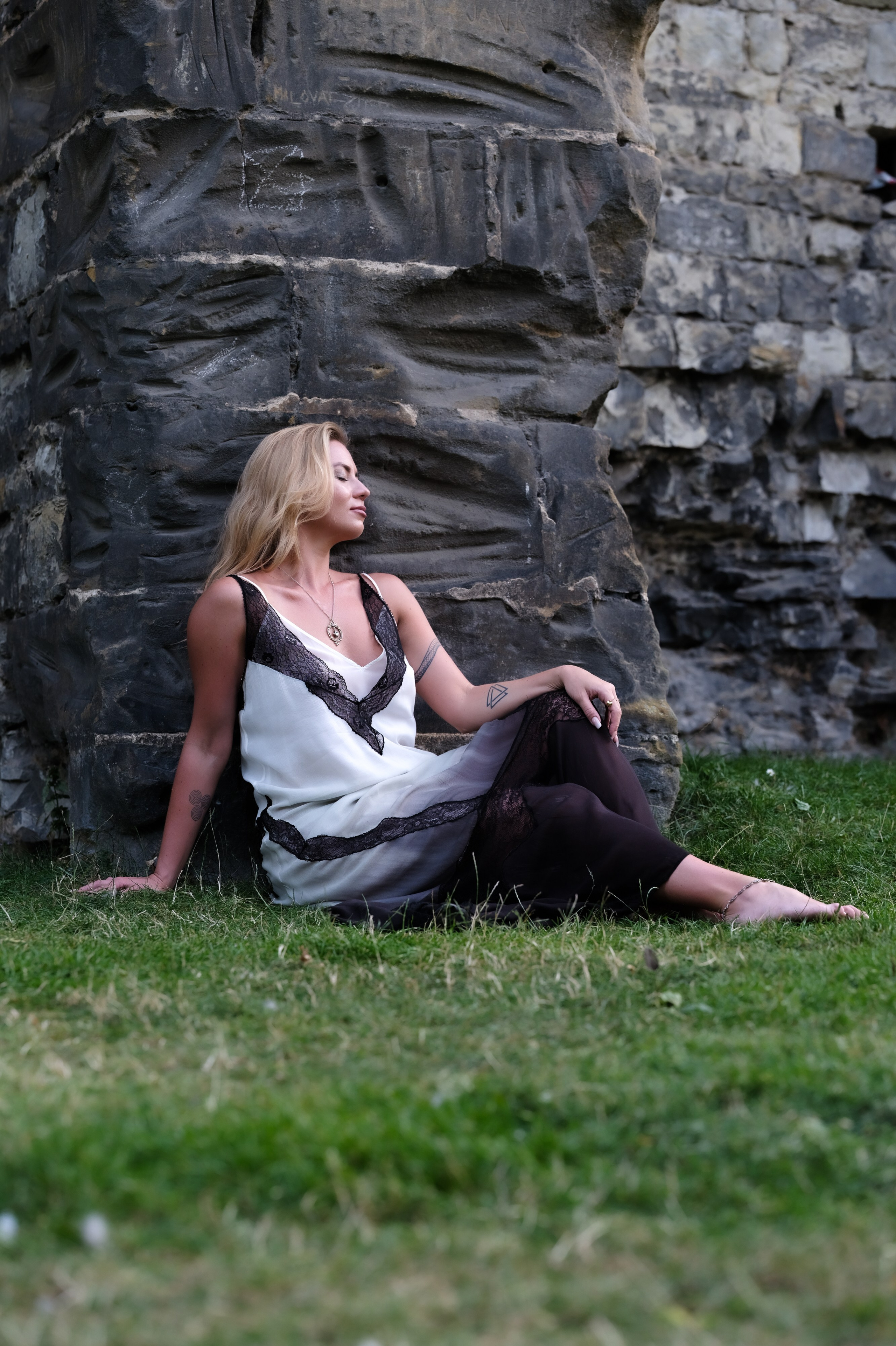 Настя. Фотограф в Москве и Праге: индивидуальные портреты, парные фотосессии