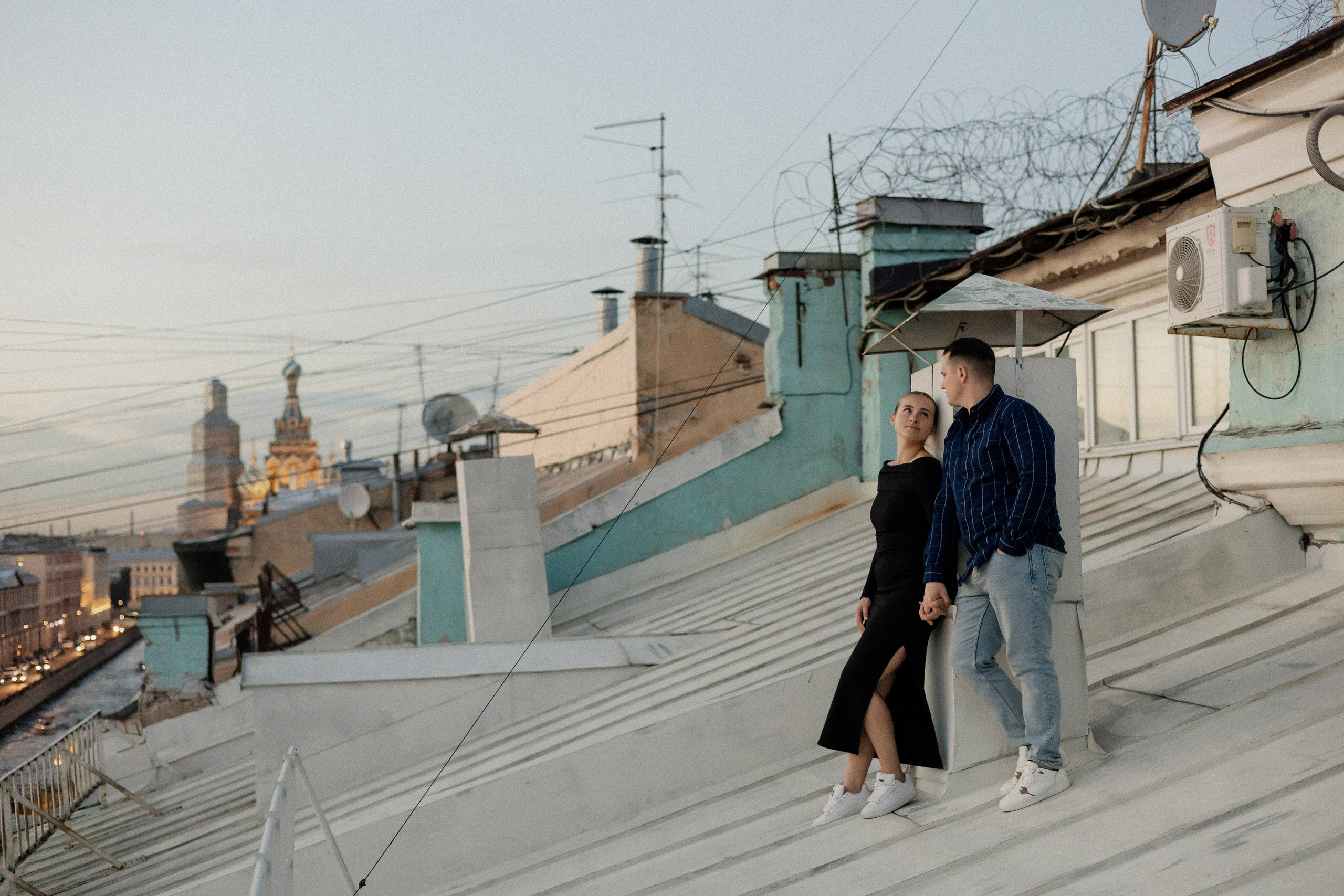 Романтика питерских крыш. Свадебный фотограф в Санкт-Петербурге Ксения Кобышева