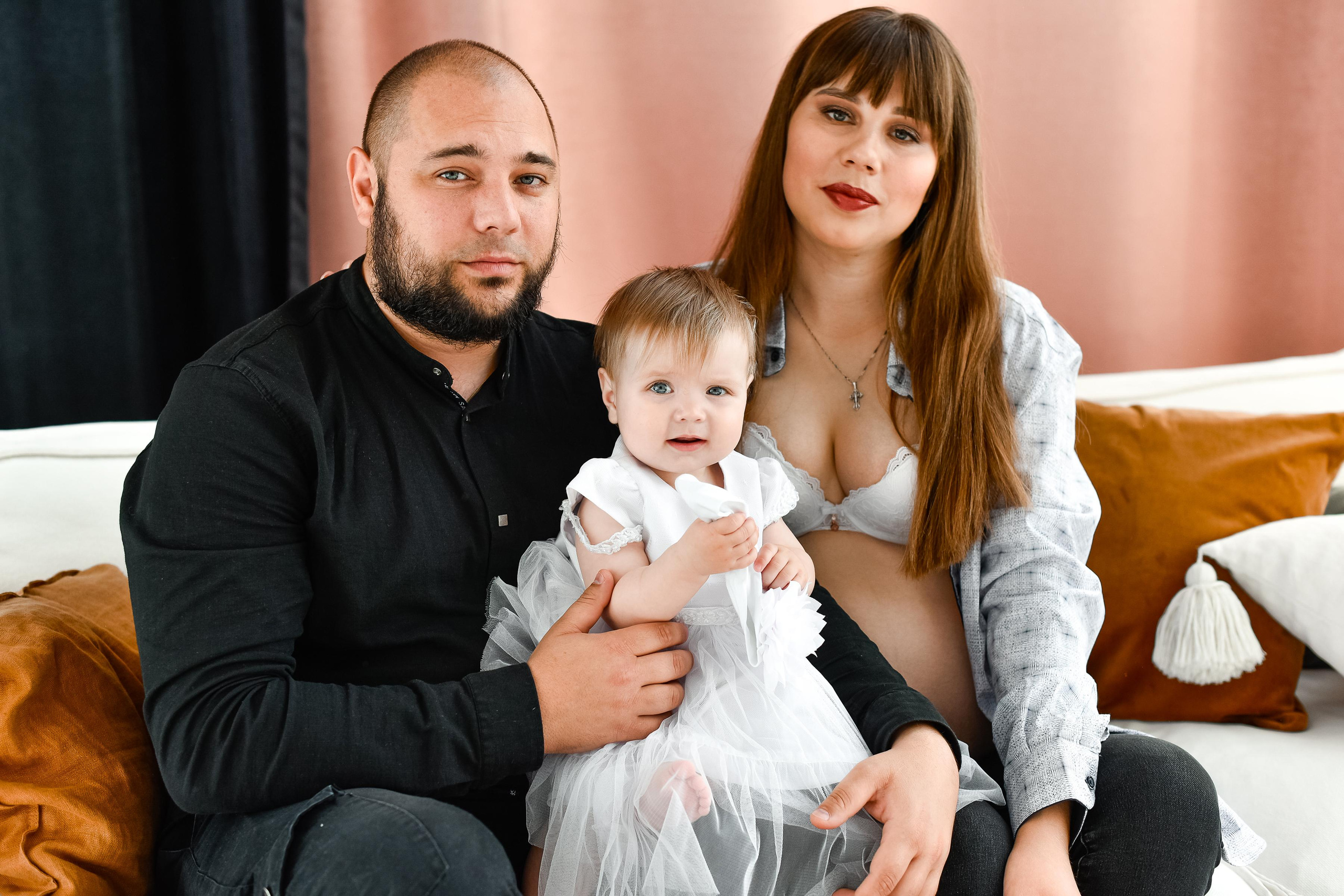 Семья Надежды, Руслана и Коралины