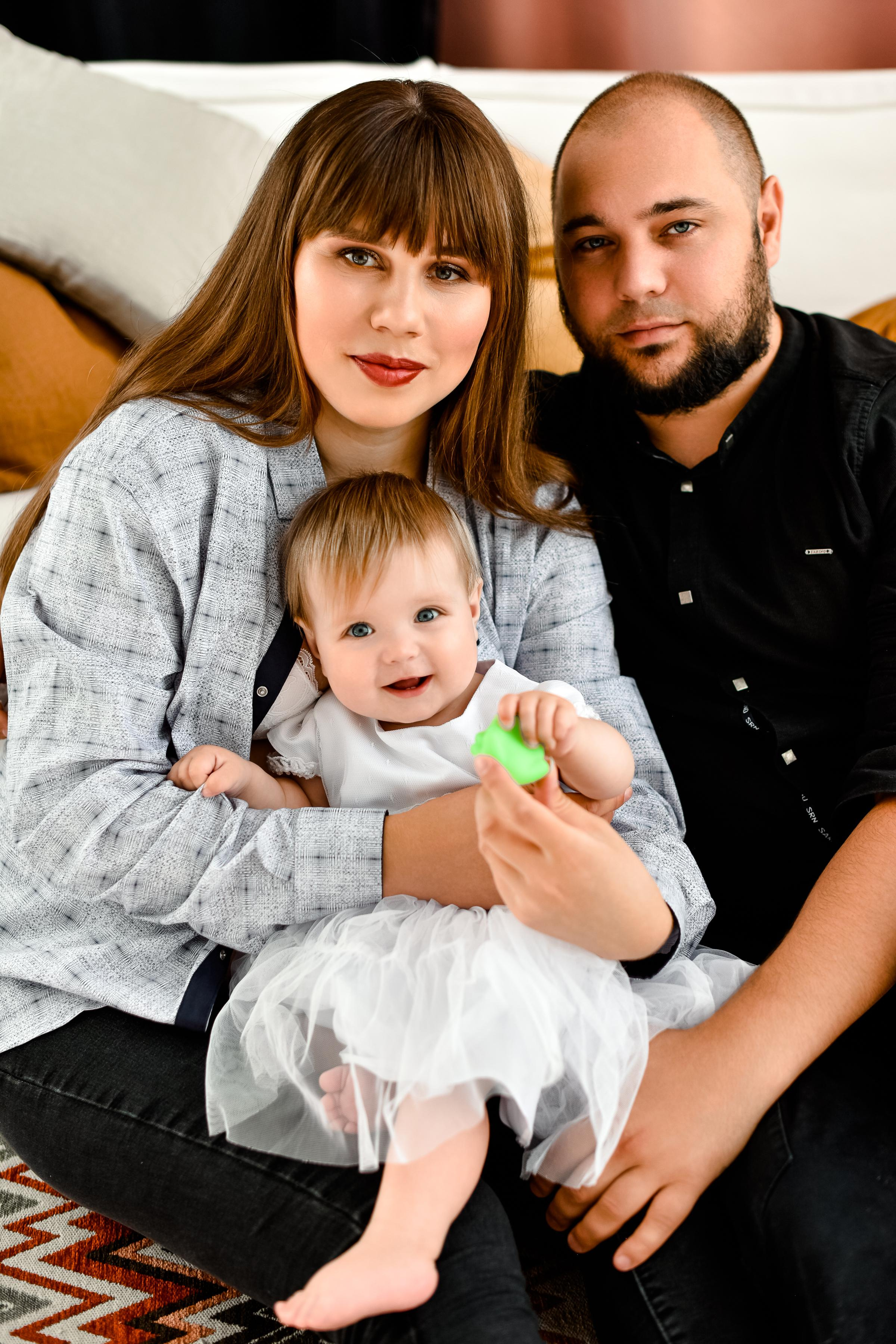 Семья Надежды, Руслана и Коралины