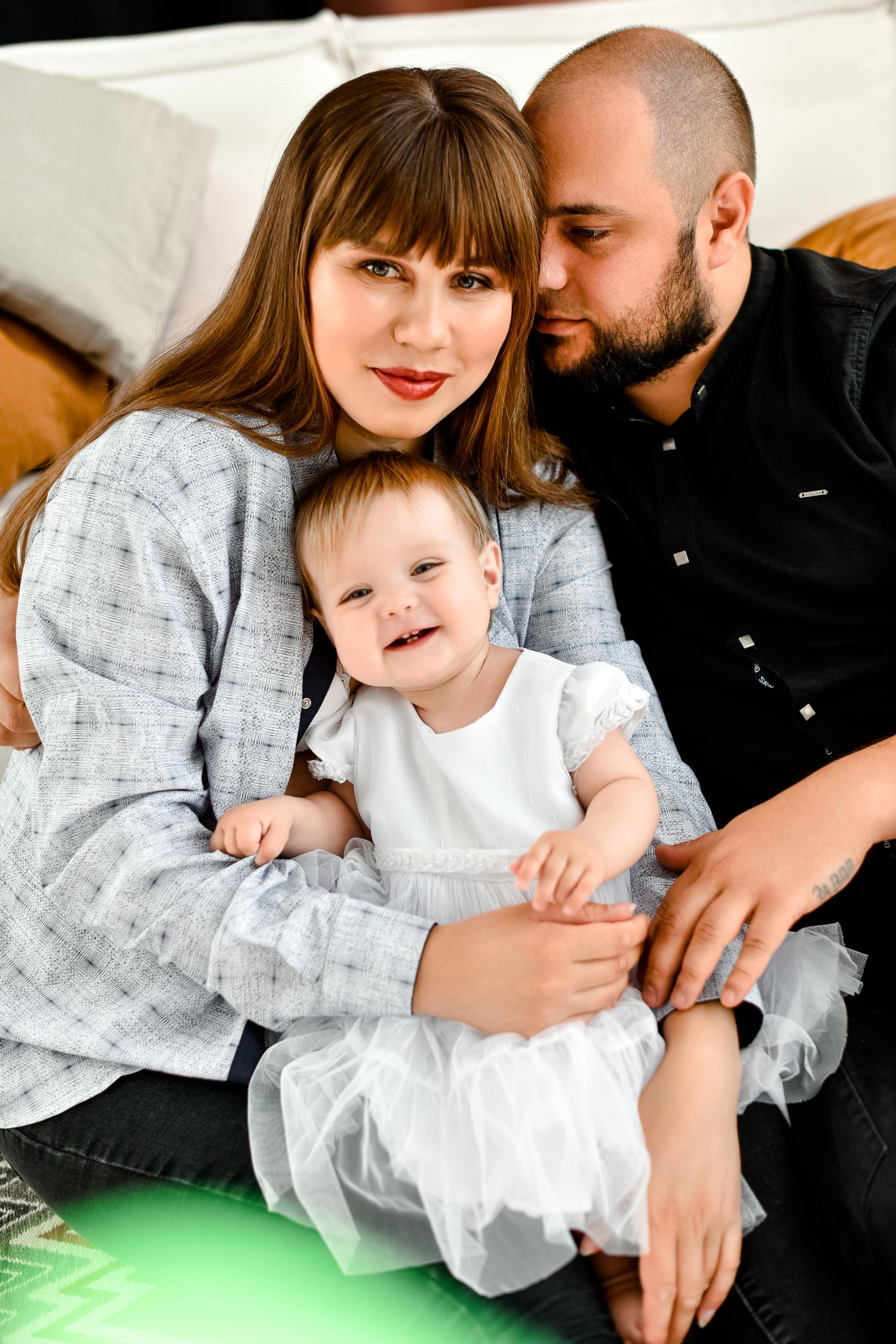 Семья Надежды, Руслана и Коралины