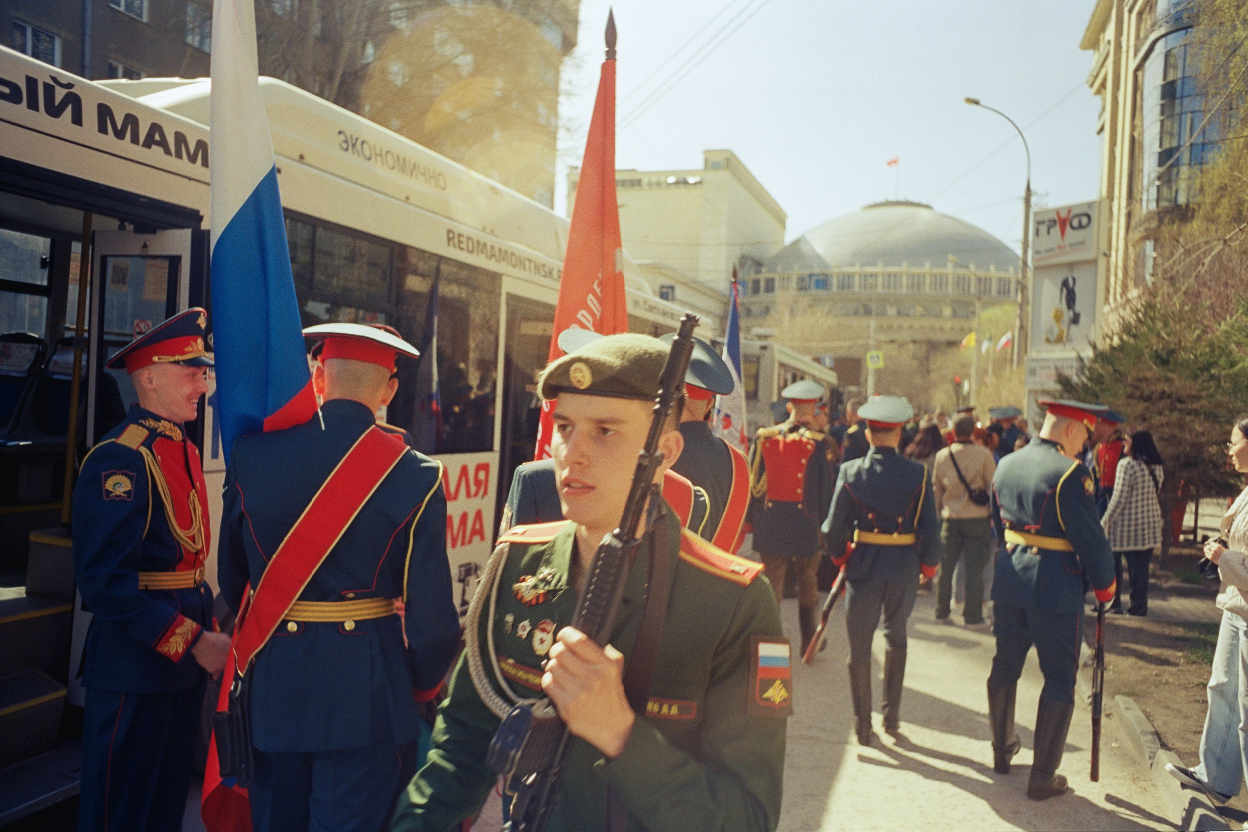 Street-photo города Новосибирск. Портретный и репортажный фотограф. Мыльников Илья