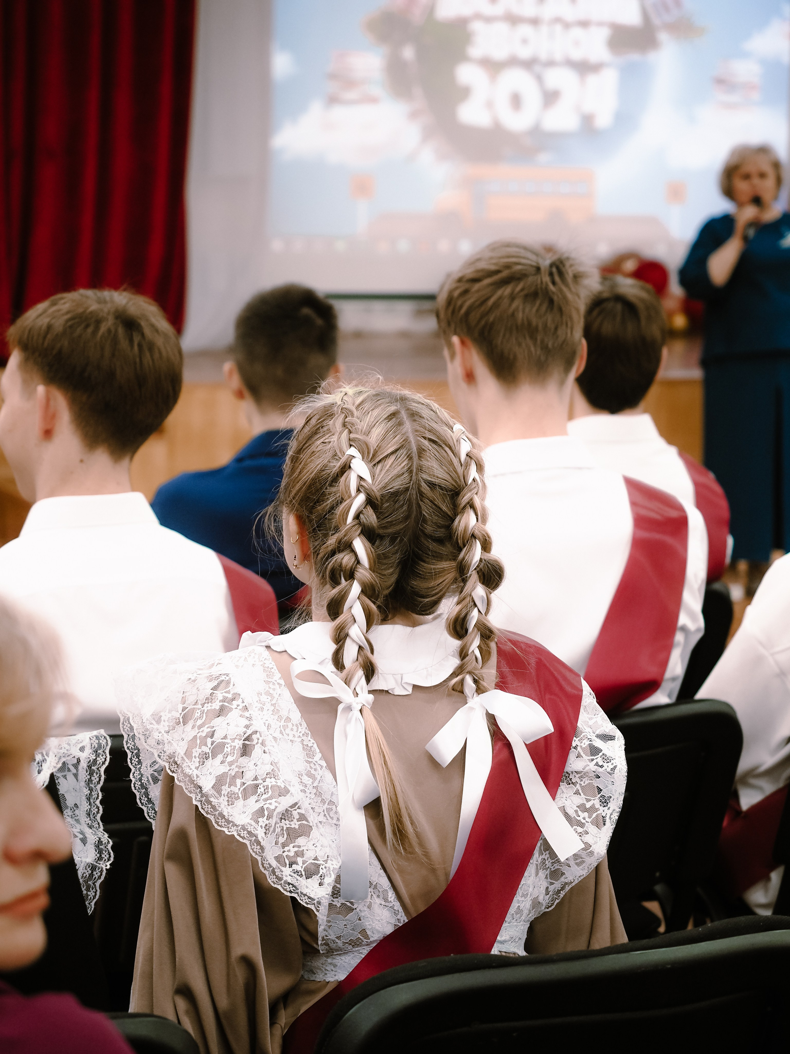 Последний звонок. Фотограф Рязань. Семейный Свадебный фотограф