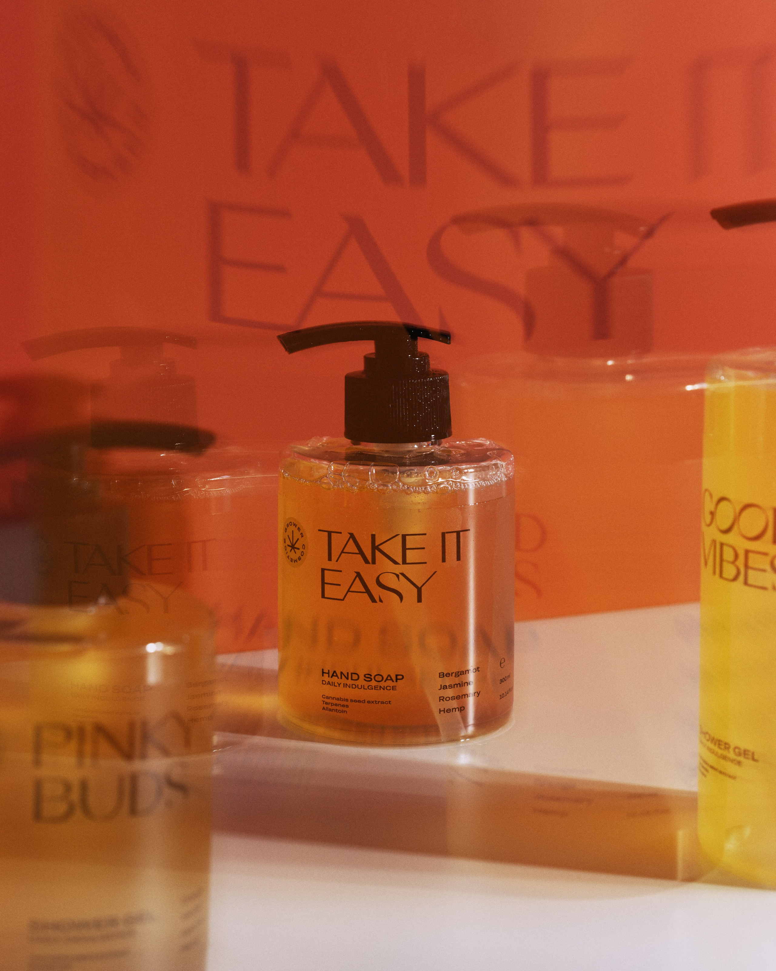 Съемка уходовой косметики. Предметная съемка Новосибирск