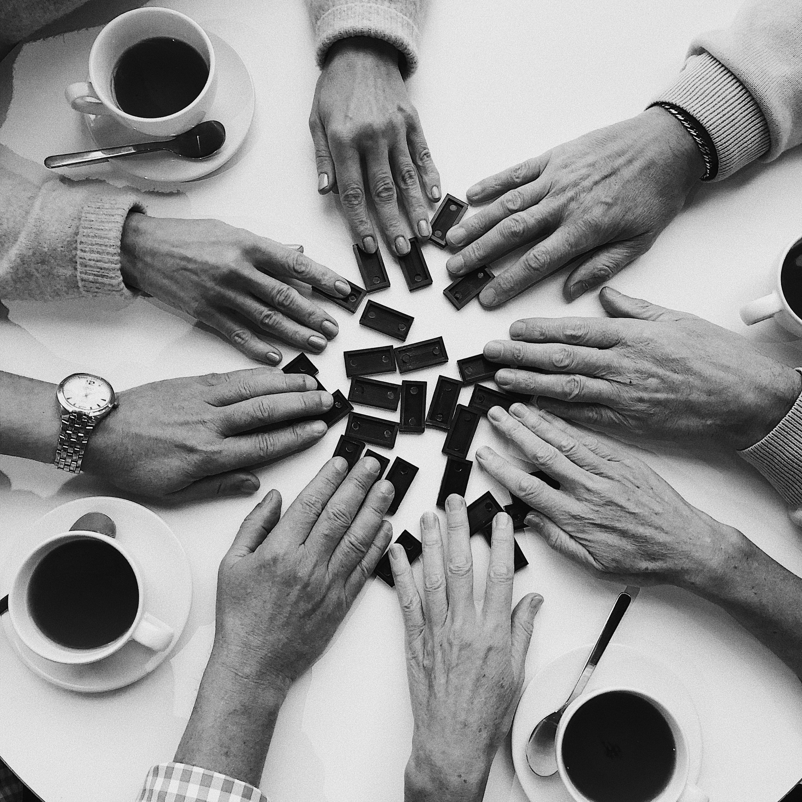 Современная концептуальная фотография о теле, уязвимости и идентичности. Визуальная практика на стиле честности, пост-иронии и искусства.Рекламная фотография, Концептуальная фотография, Современный художник, Психология, Коммерческий фотограф, Репортажный фотограф, Стрит фотография, Арт, Сюрреализм, Мобильная фотография, Снято на айфон, Дима Бурза