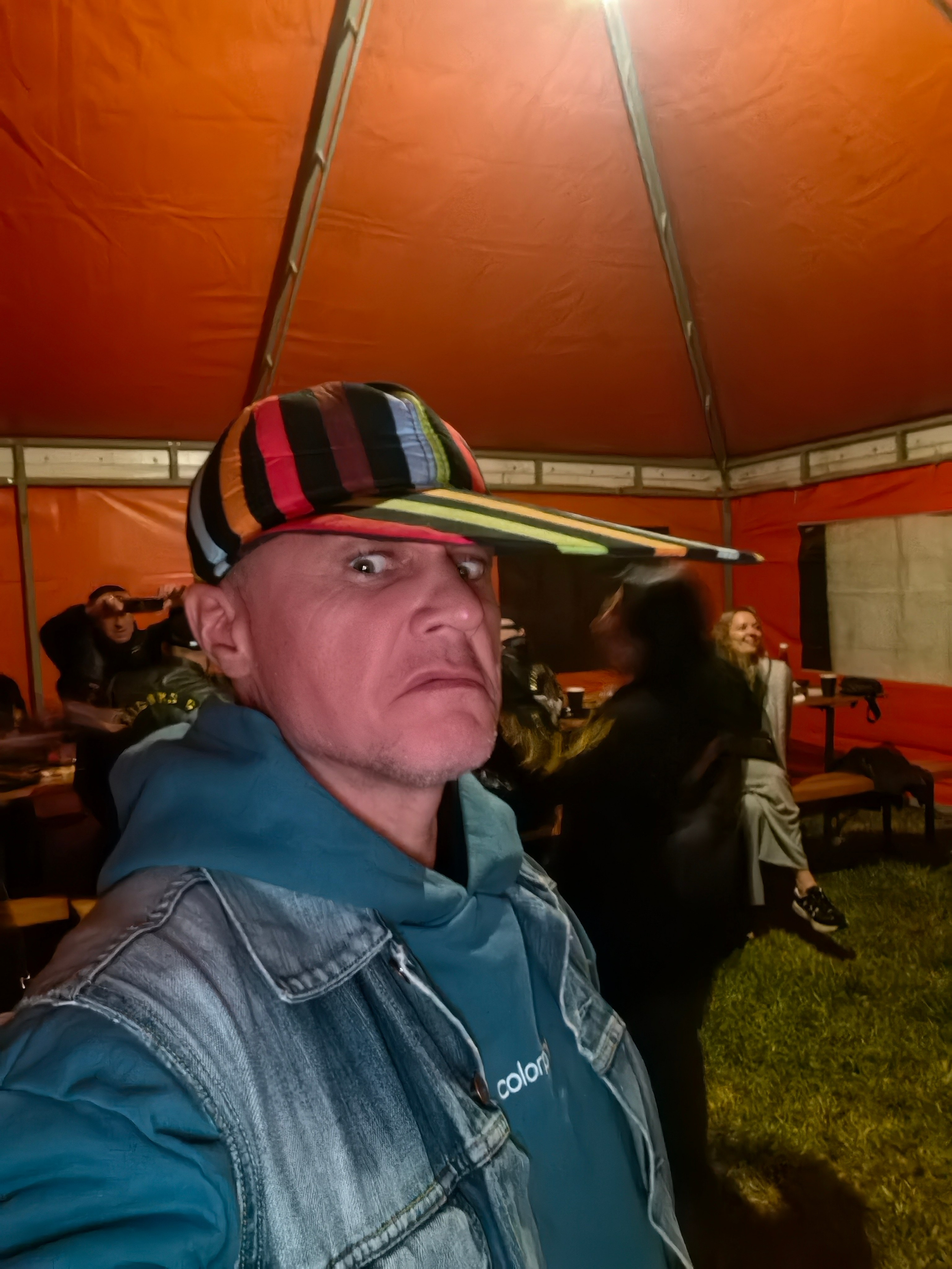 Эмоции снепы. Денис Волк актёр / модель