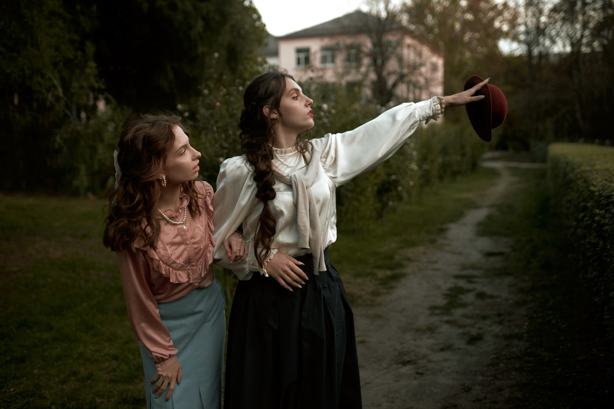 Сёстры. Сюсюра Дарья | Творческая и портретная фотография в Краснодаре