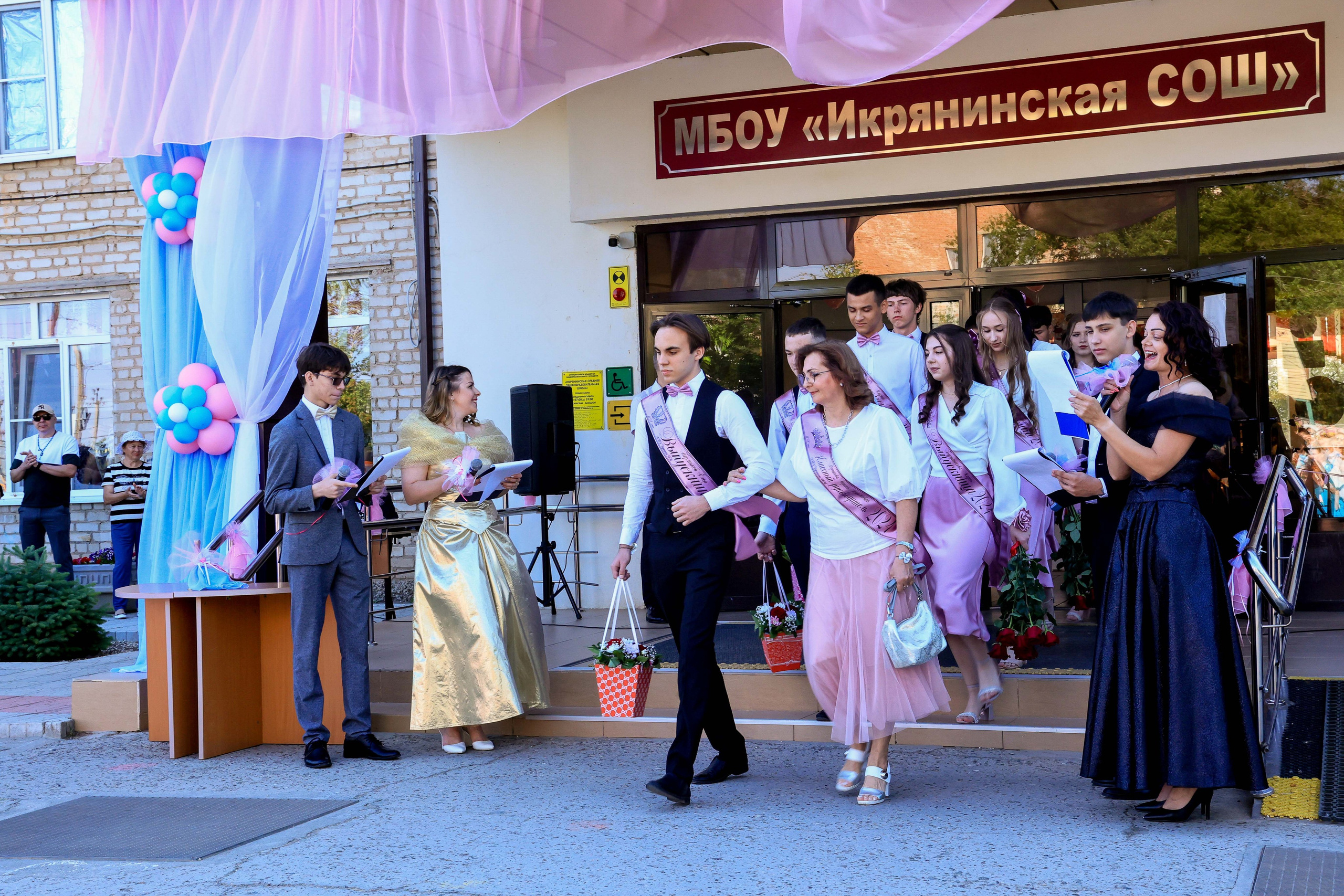 ШКОЛА ПОСЛЕДНИЙ ЗВОНОК. Свадебный фотограф — видеограф в г. Астрахань Екатерина Юмашева