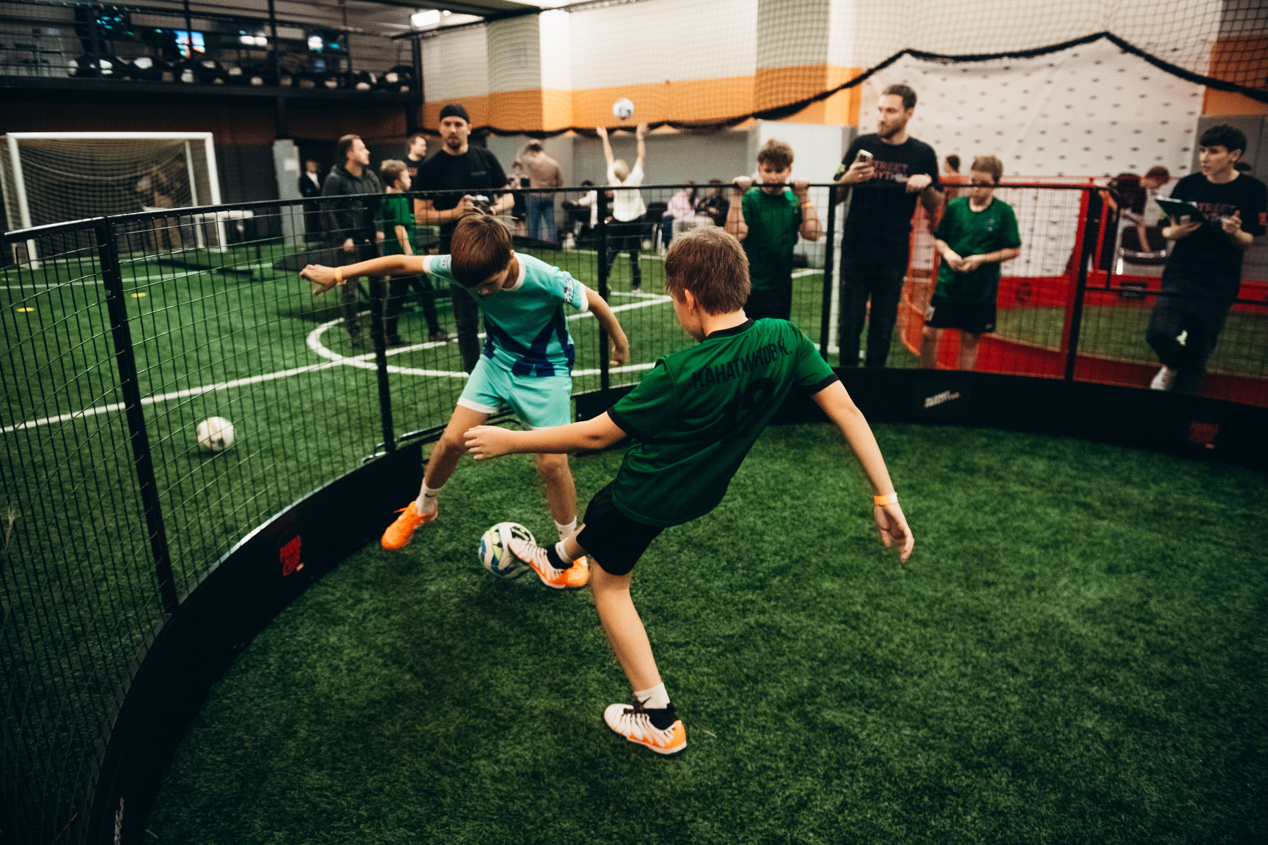 Турнир по футбольному фристайлу, панне и теннисболу