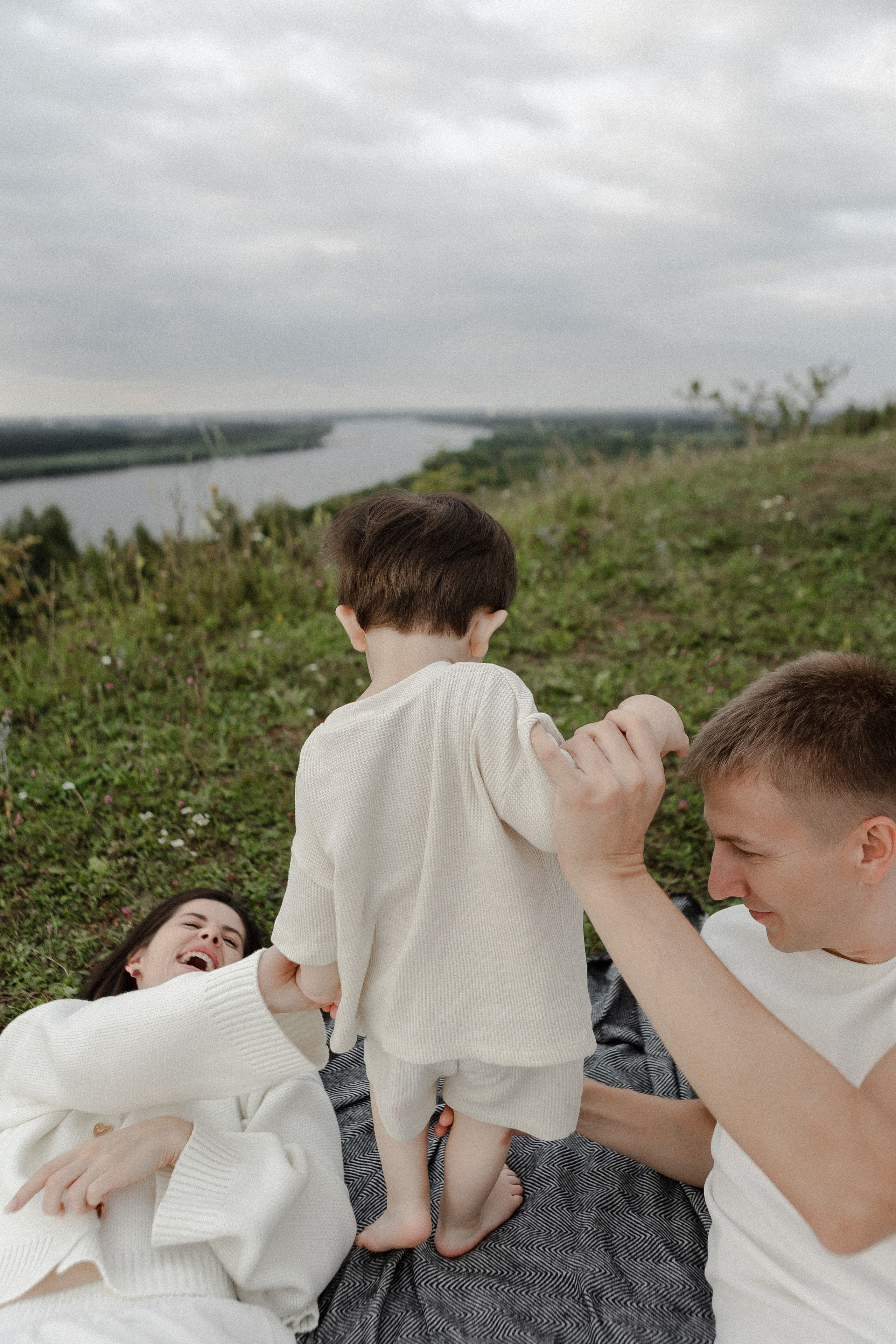 Семейная съемка с хвостатым другом. Семейный фотограф в Нижнем Новгороде Доронина Юлия