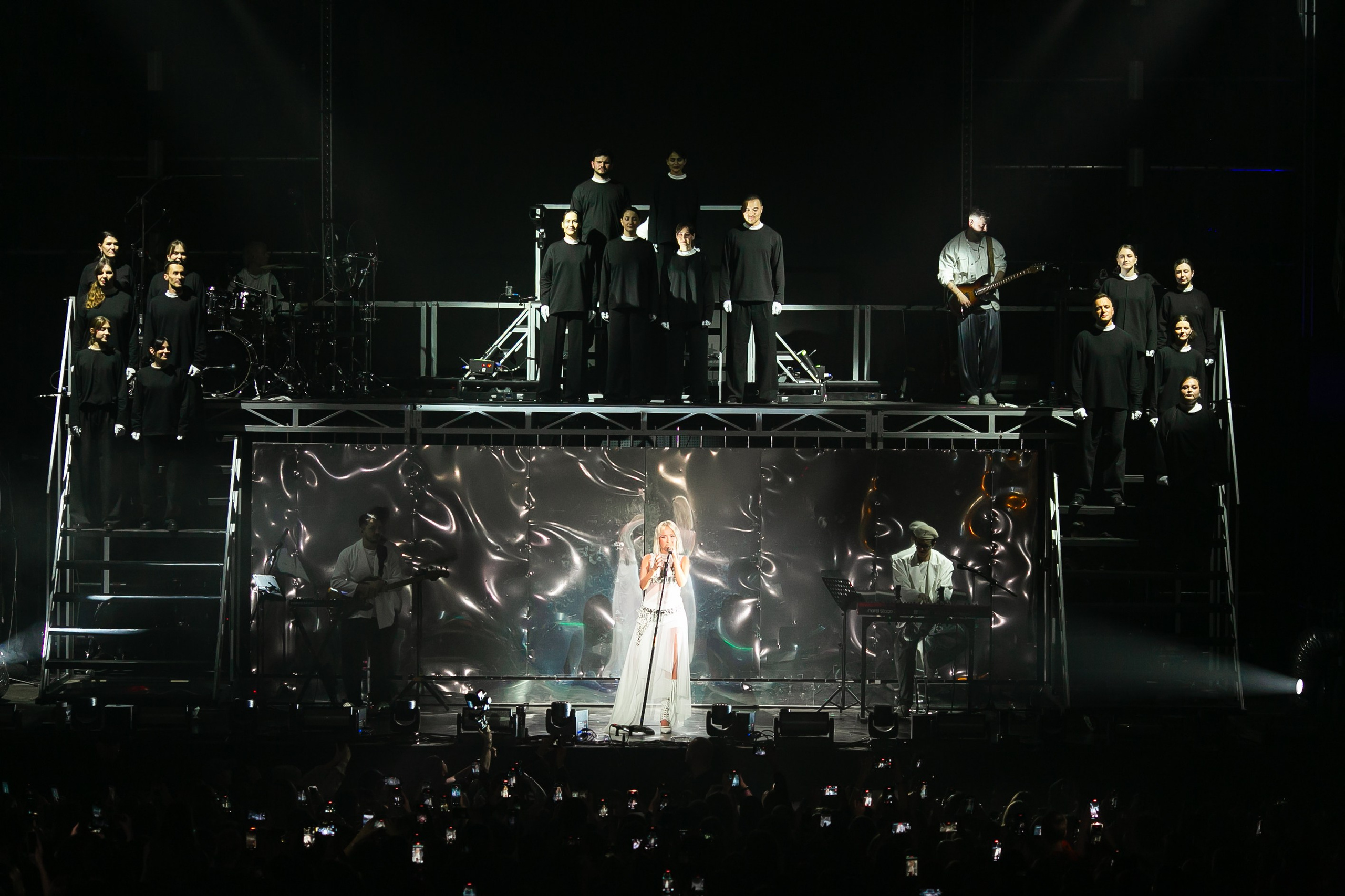 Концерт Клавы Коки. Фотограф в Москве