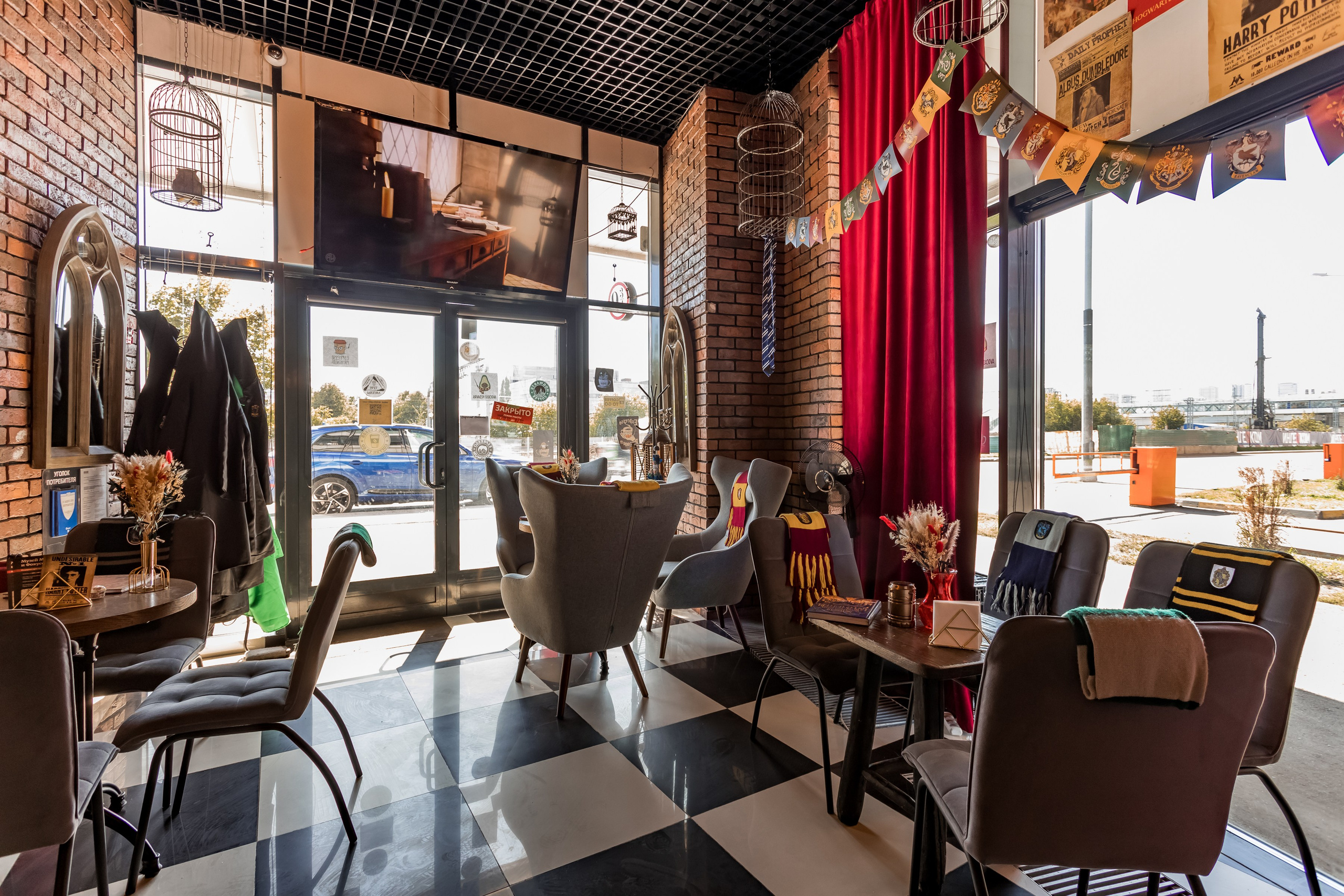 Фотосъемка для кофейни Три Метлы. Интерьеры, Контент, Портреты | Фотограф в Москве Дани Терно