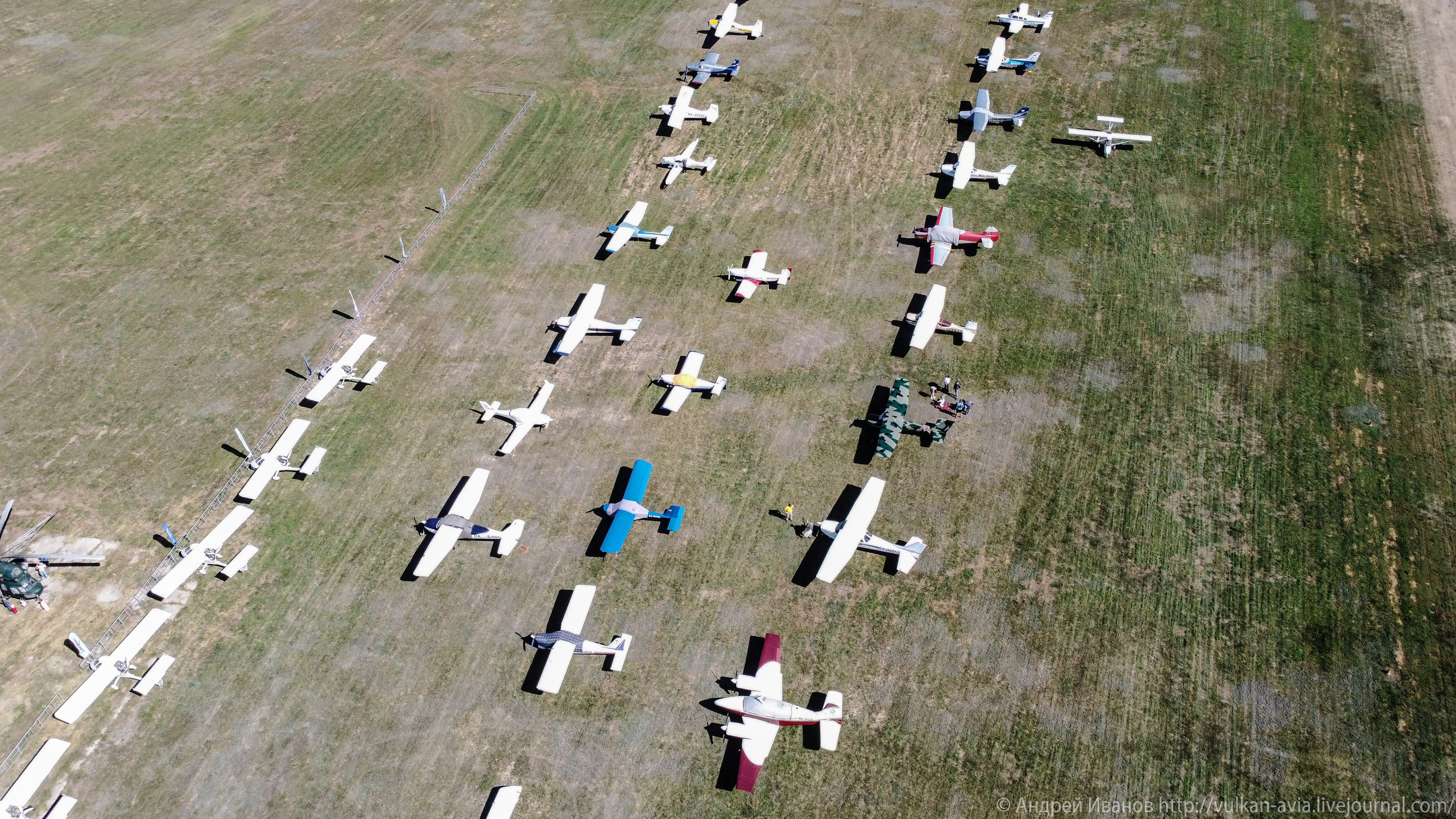 Волгодонск аэр. Потапов слёт «Небо для всех» (2021 г.). Фотоальбом показывающий увлекательный мир авиации и мир медведей Андрея Иванова