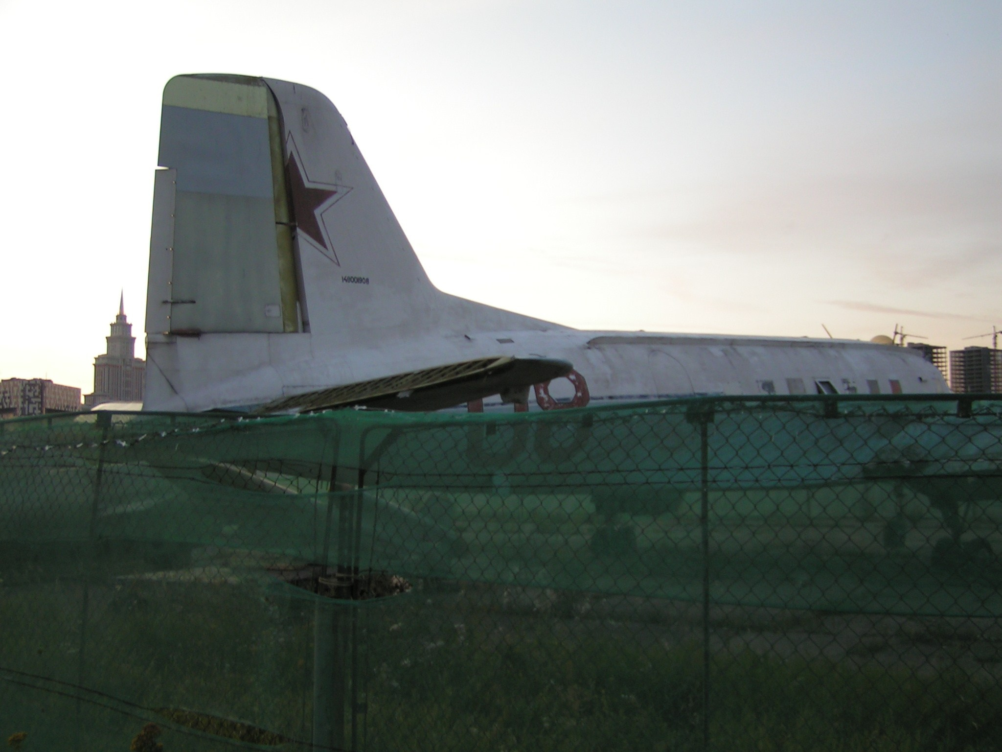 Ил-14 (Ходынка) — уничтожен. Фотоальбом показывающий увлекательный мир авиации и мир медведей Андрея Иванова