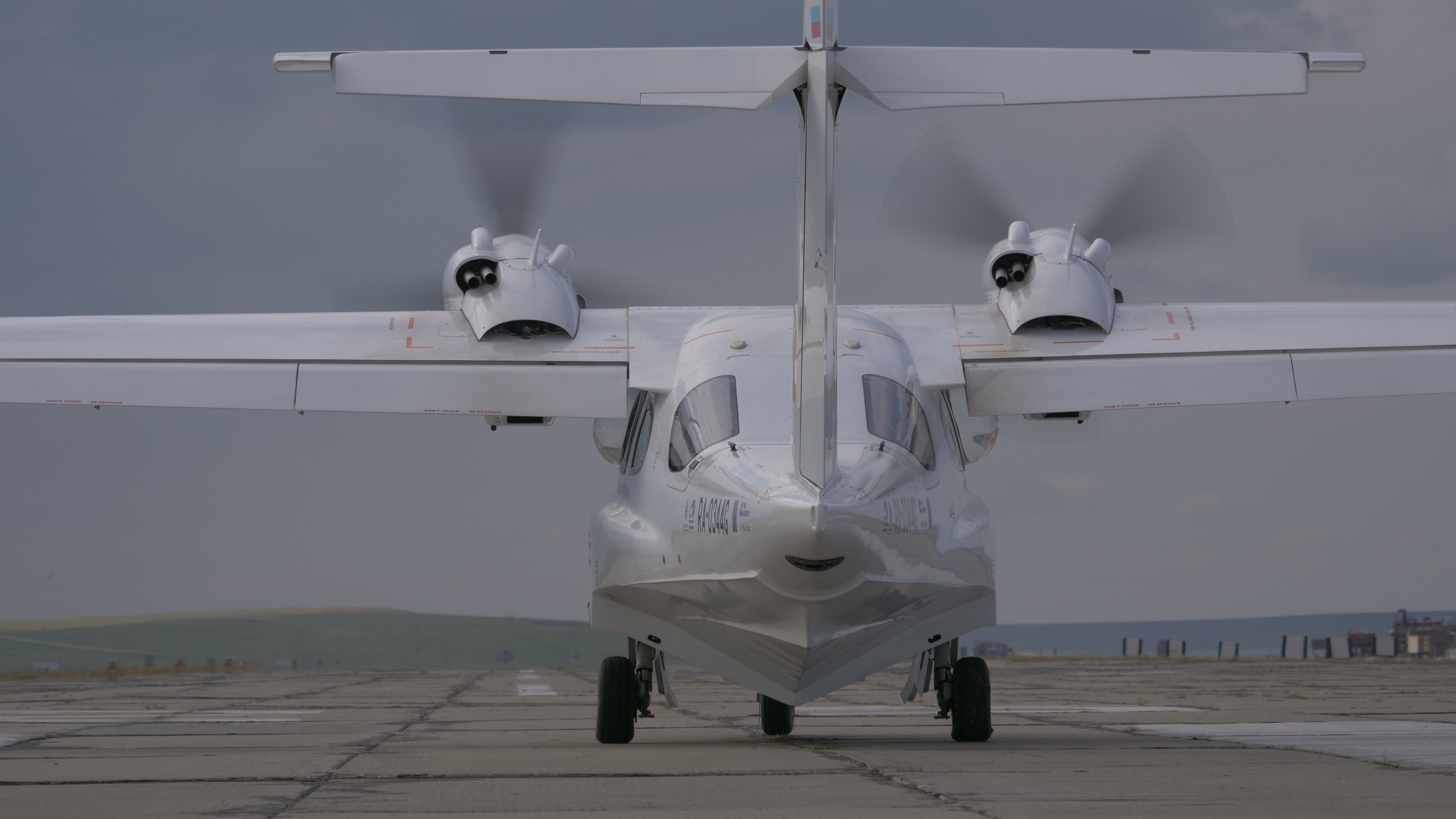 Амдерма — наука (2020 г.). Фотоальбом показывающий увлекательный мир авиации и мир медведей Андрея Иванова