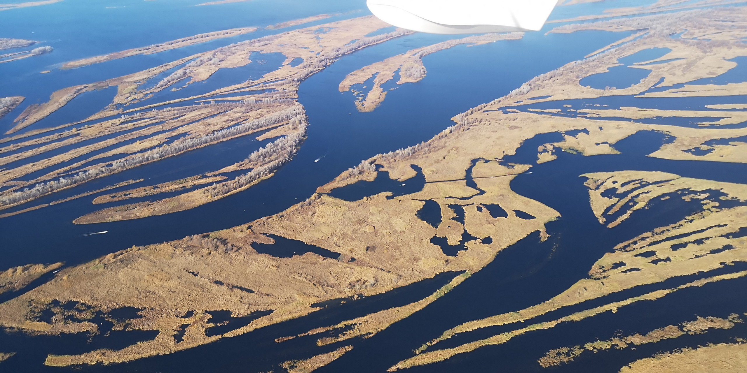 Каспийское море (наука на Ла-8) (2021 г.). Фотоальбом показывающий увлекательный мир авиации и мир медведей Андрея Иванова